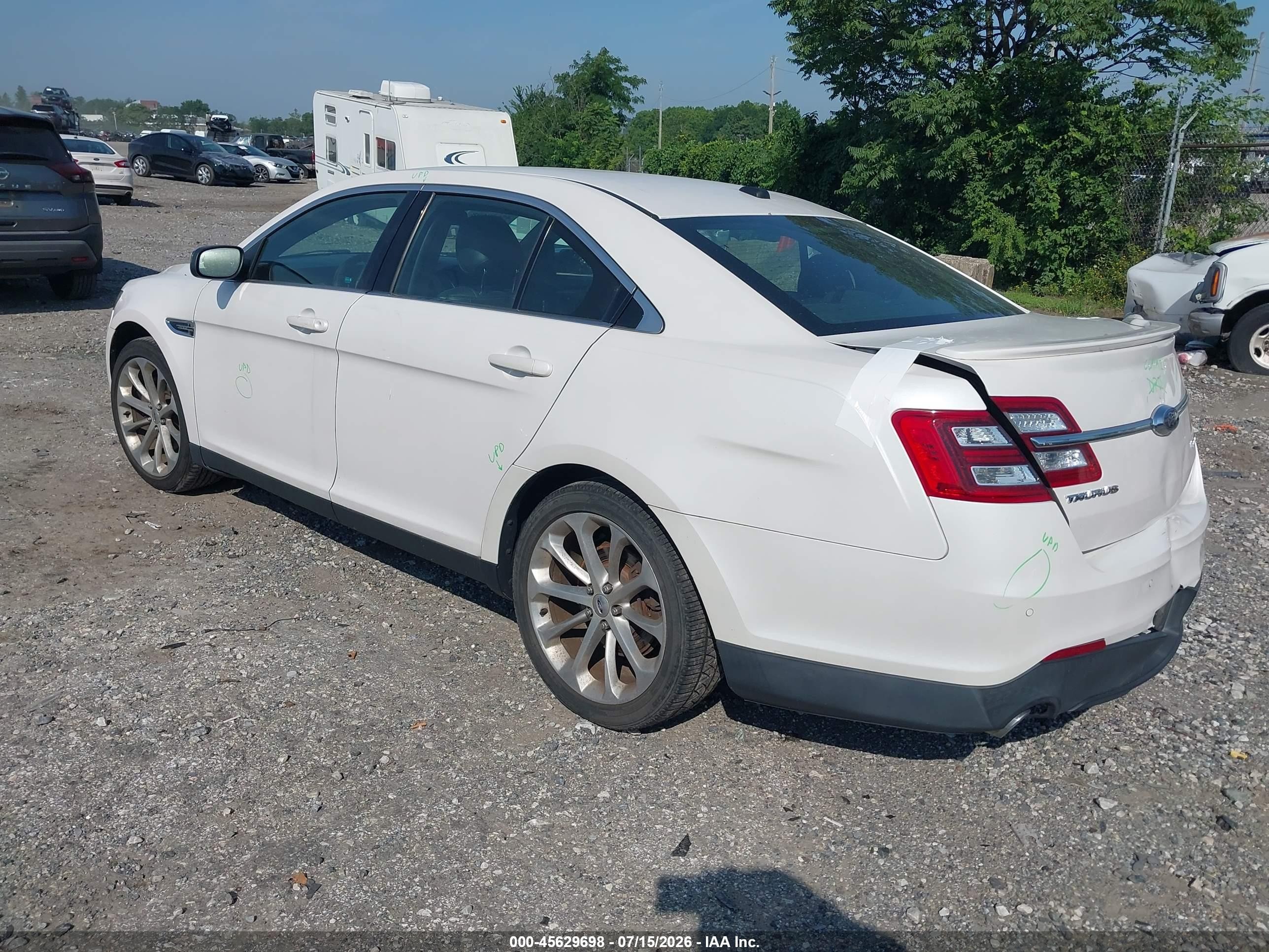 2013 Ford Taurus Limited White vin: 1FAHP2F87DG160984