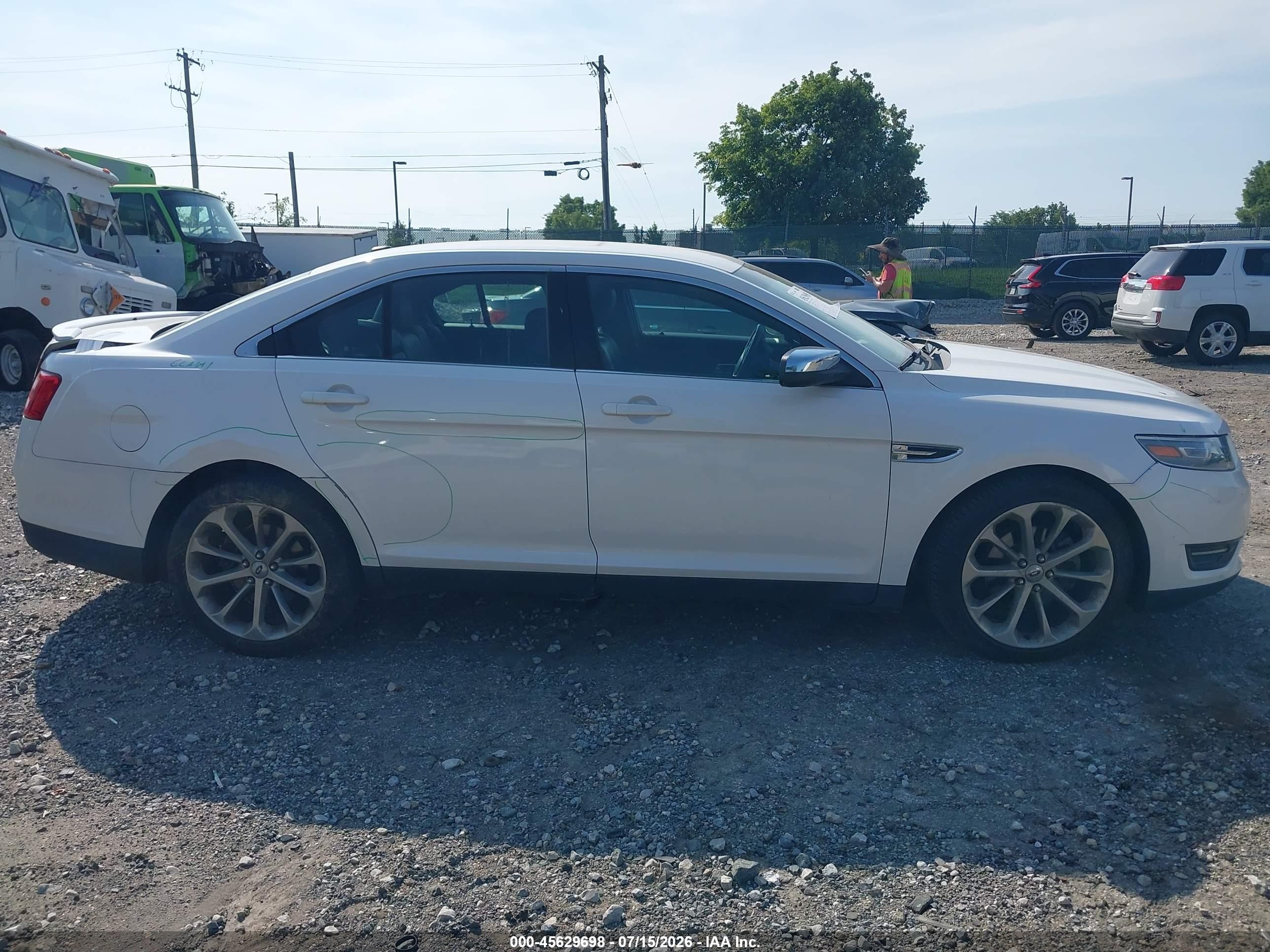 2013 Ford Taurus Limited White vin: 1FAHP2F87DG160984