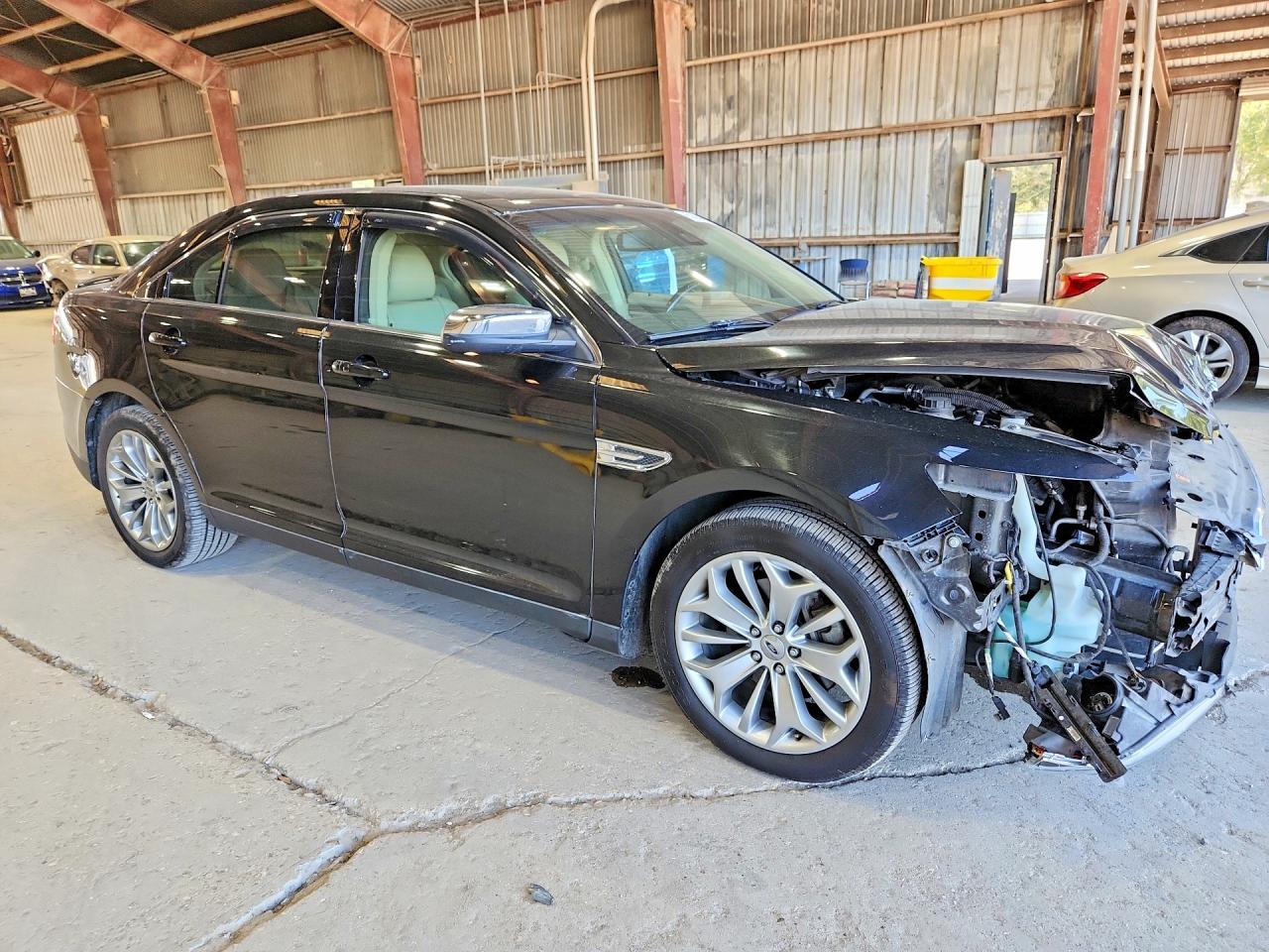 2013 Ford Taurus Limited Черный vin: 1FAHP2F87DG161178