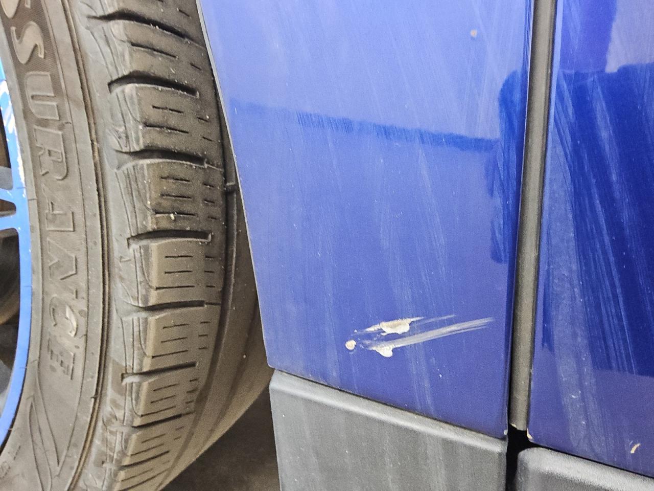 2013 Ford Taurus Limited Blue vin: 1FAHP2F87DG200268 Damage: Left Front Fender, Dent(S) W/ Paint Dmg, 3 To 4 Inches