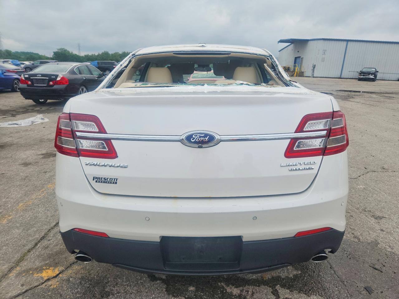 2014 Ford Taurus Limited White vin: 1FAHP2F87EG133334