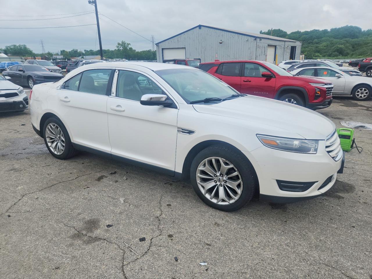 2014 Ford Taurus Limited White vin: 1FAHP2F87EG133334
