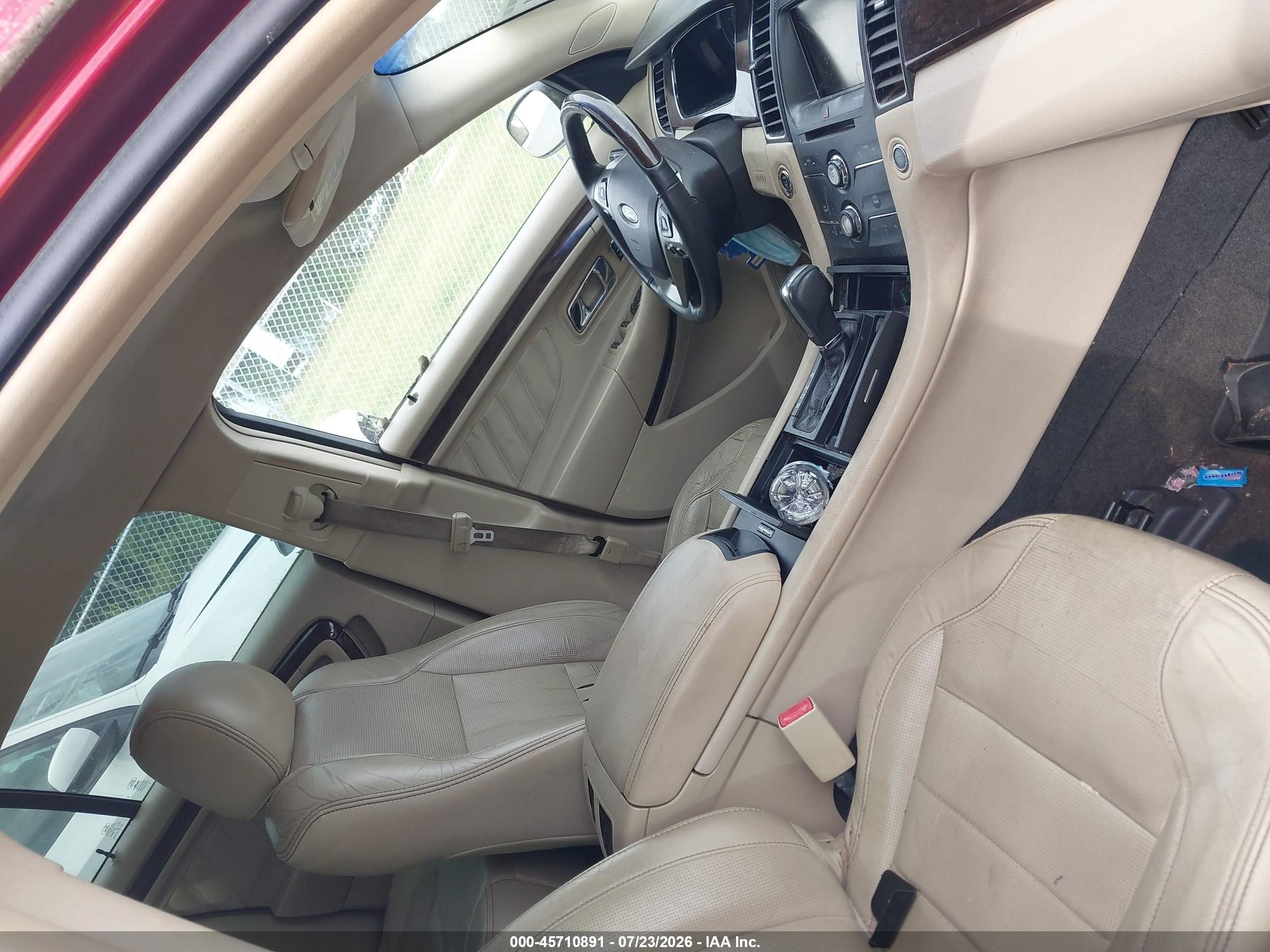 2014 Ford Taurus Limited Red vin: 1FAHP2F87EG176703