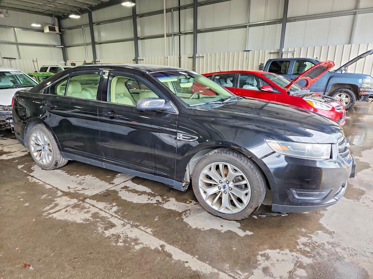 2015 Ford Taurus Limited Черный vin: 1FAHP2F87FG102778