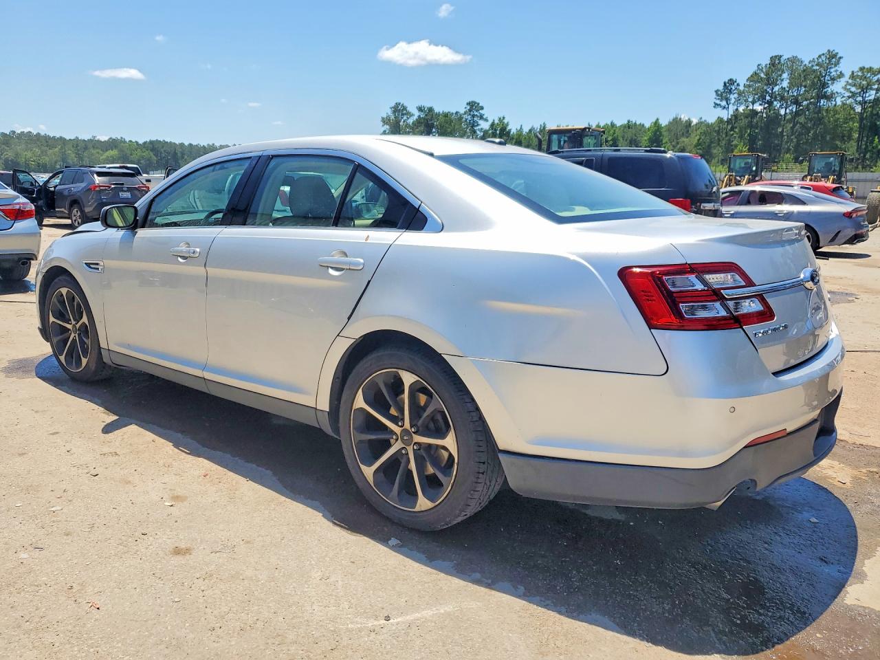 2015 Ford Taurus Limited Silver vin: 1FAHP2F87FG103204