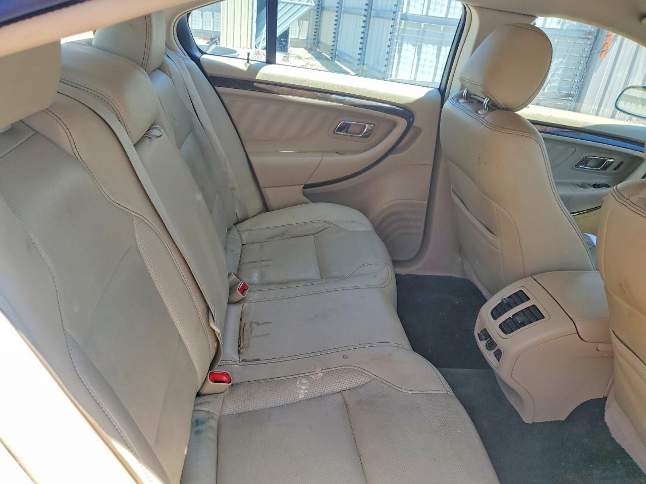 2015 Ford Taurus Limited Silver vin: 1FAHP2F87FG103204