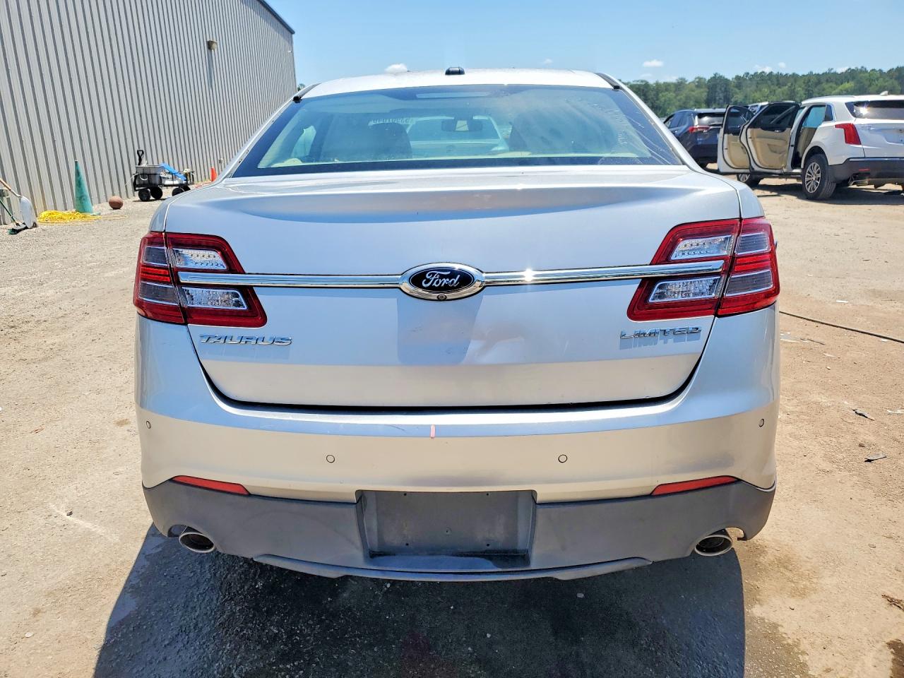 2015 Ford Taurus Limited Silver vin: 1FAHP2F87FG103204