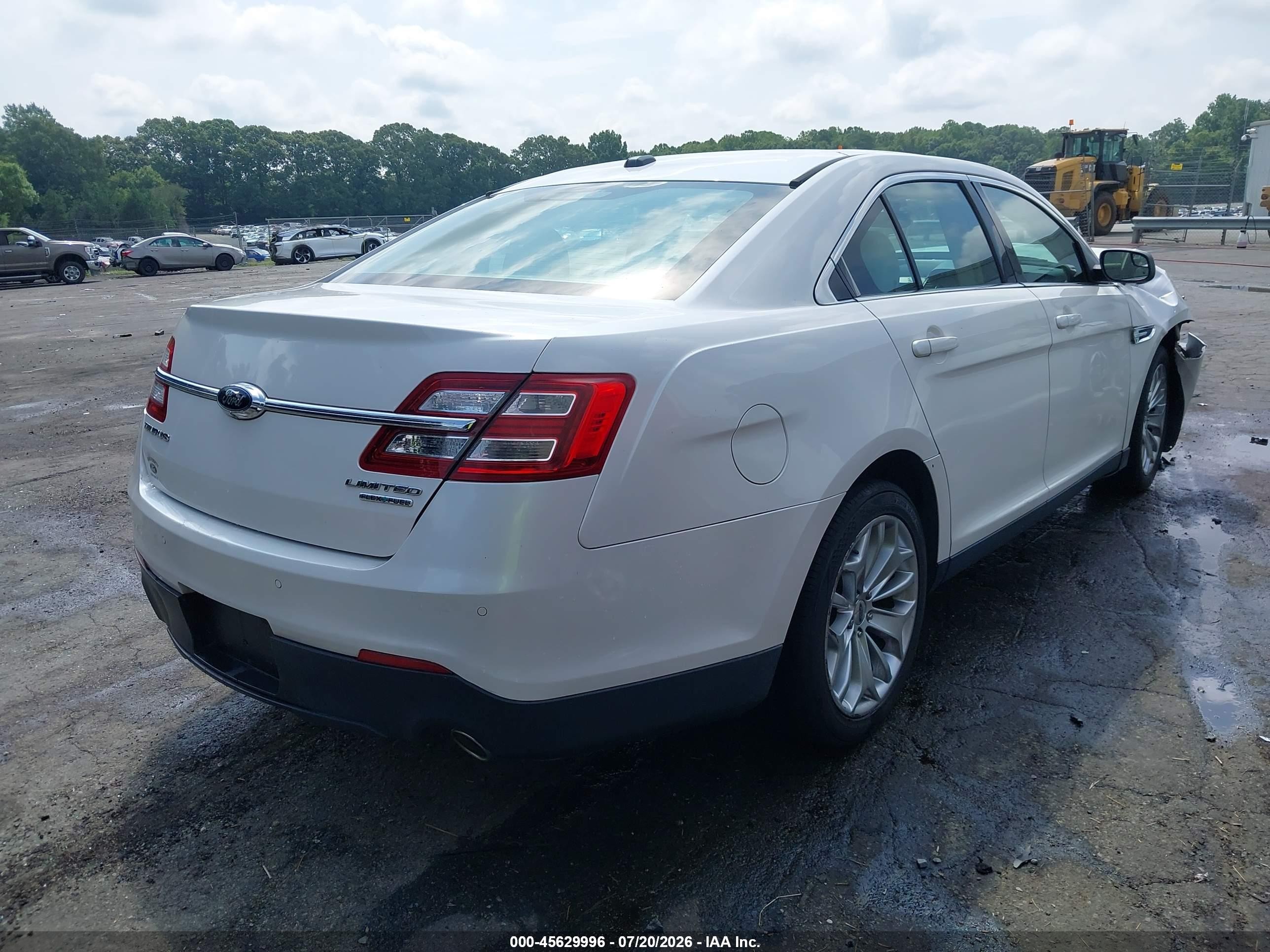 2015 Ford Taurus Limited White vin: 1FAHP2F87FG103686