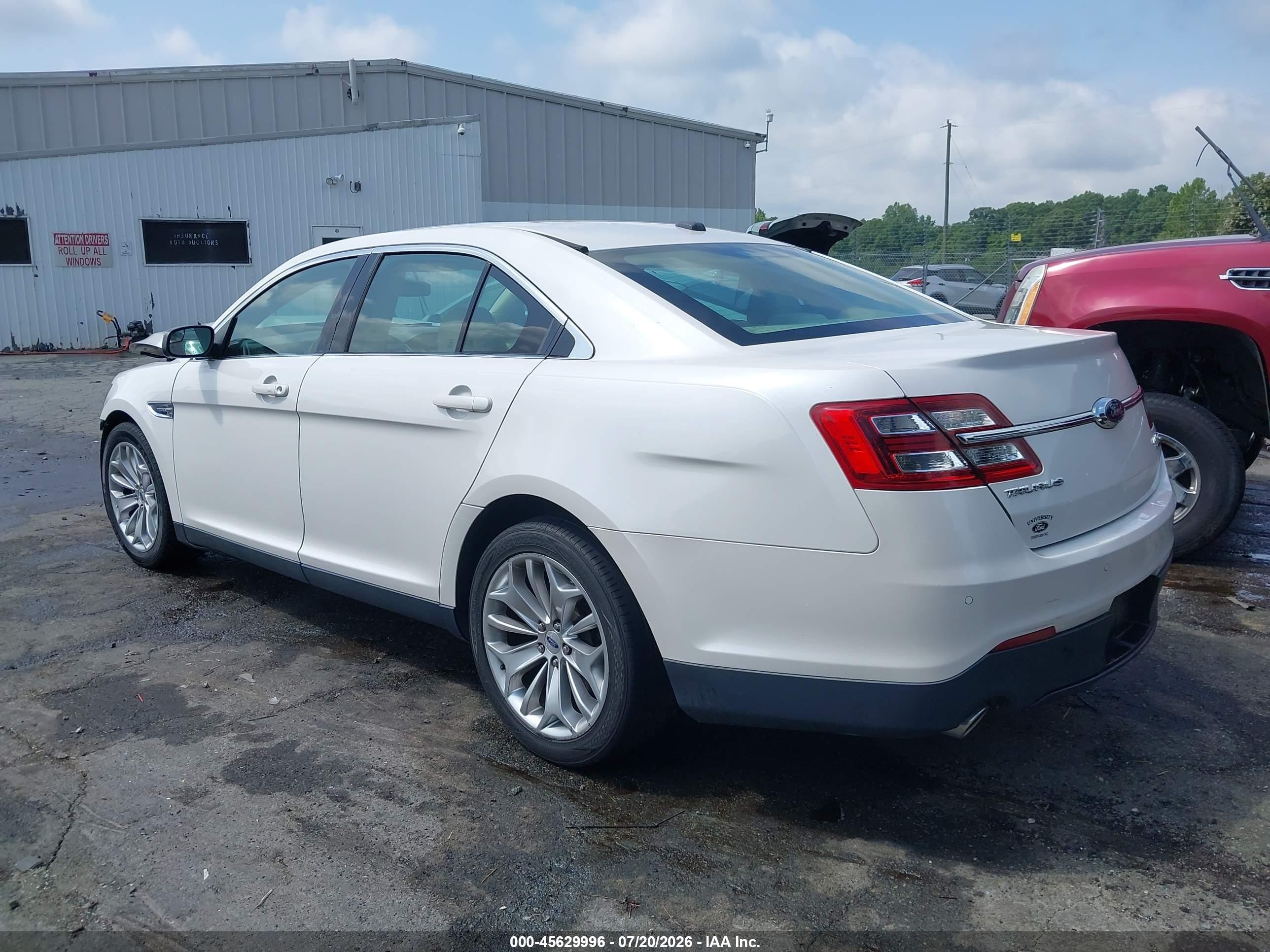 2015 Ford Taurus Limited White vin: 1FAHP2F87FG103686