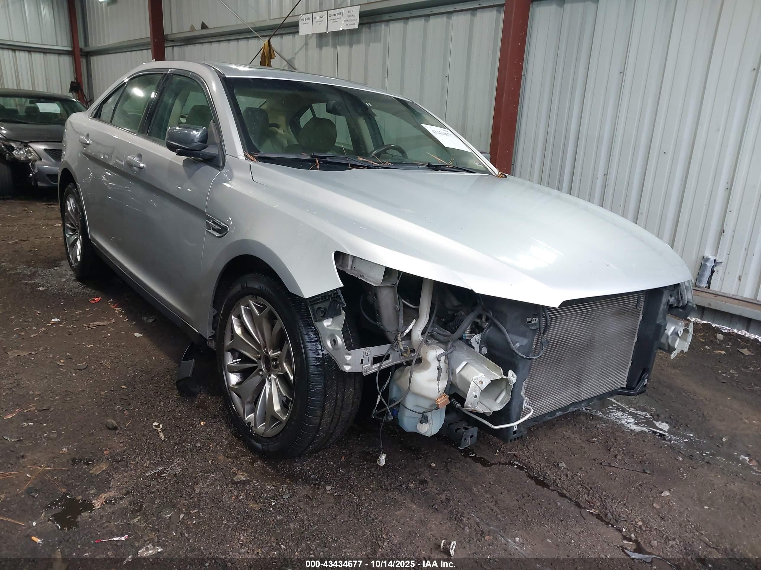 1FAHP2F87KG118666