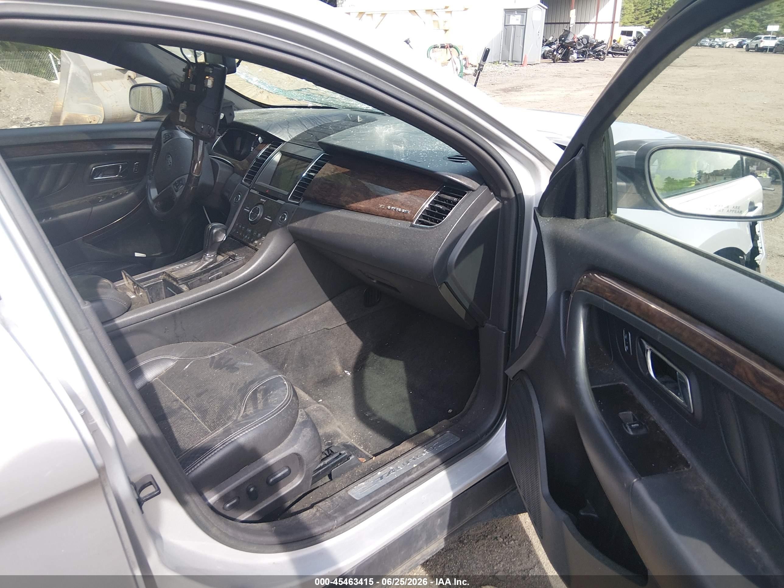 2013 Ford Taurus Limited Silver vin: 1FAHP2F88DG131641