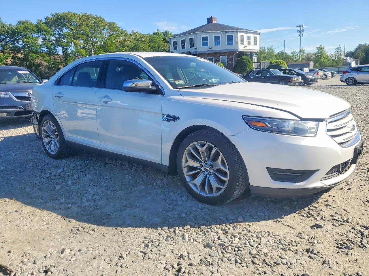2013 Ford Taurus Limited White vin: 1FAHP2F88DG233036