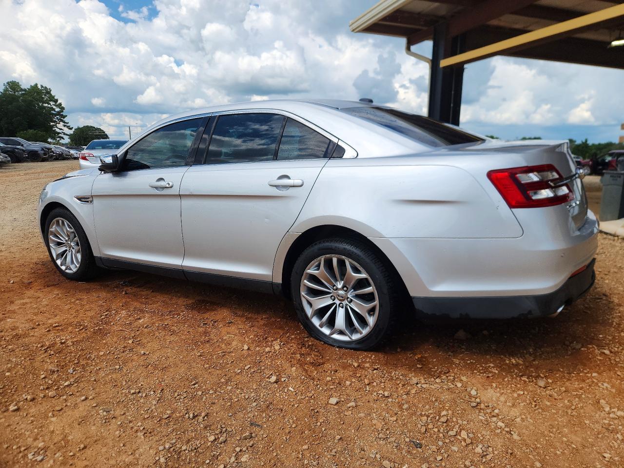 2014 Ford Taurus Limited Серебряный vin: 1FAHP2F88EG104974