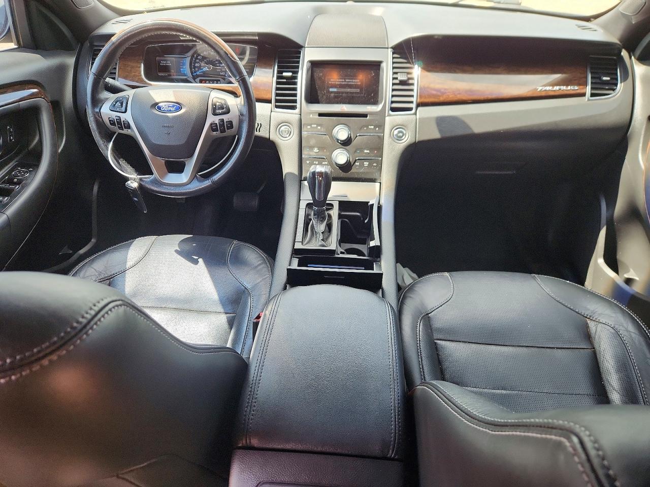 2014 Ford Taurus Limited Серебряный vin: 1FAHP2F88EG104974