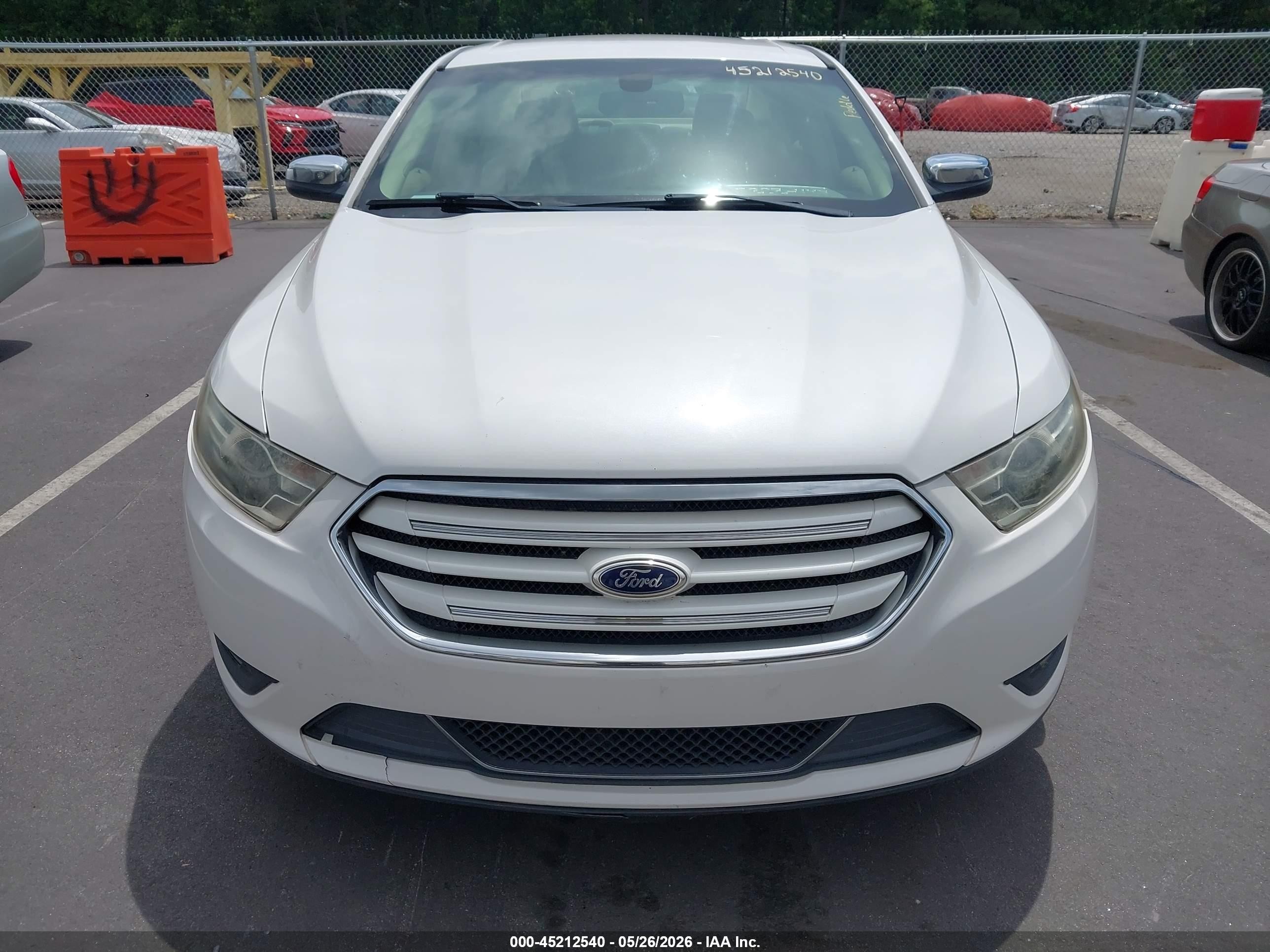2014 Ford Taurus Limited White vin: 1FAHP2F88EG183269