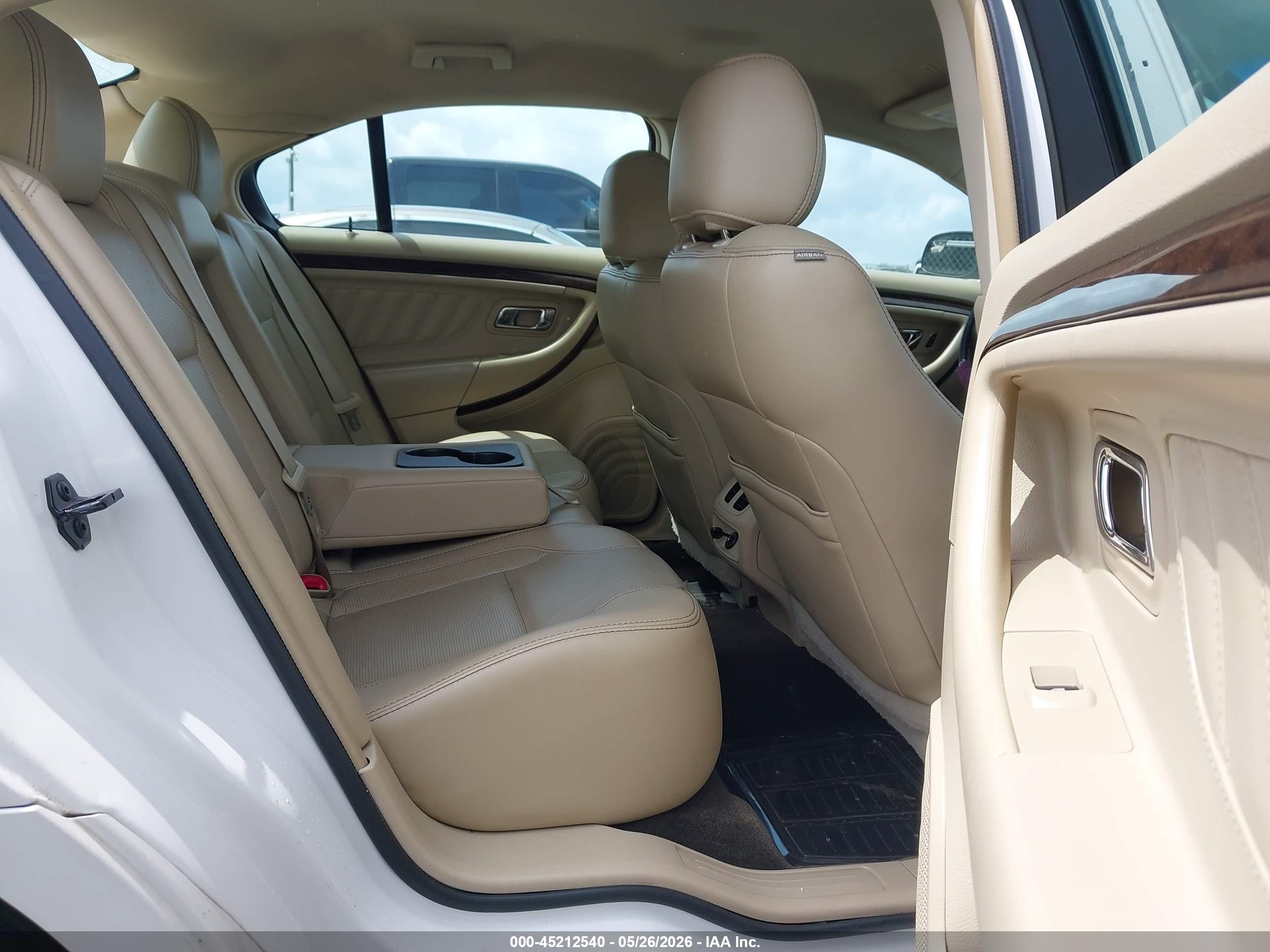 2014 Ford Taurus Limited White vin: 1FAHP2F88EG183269
