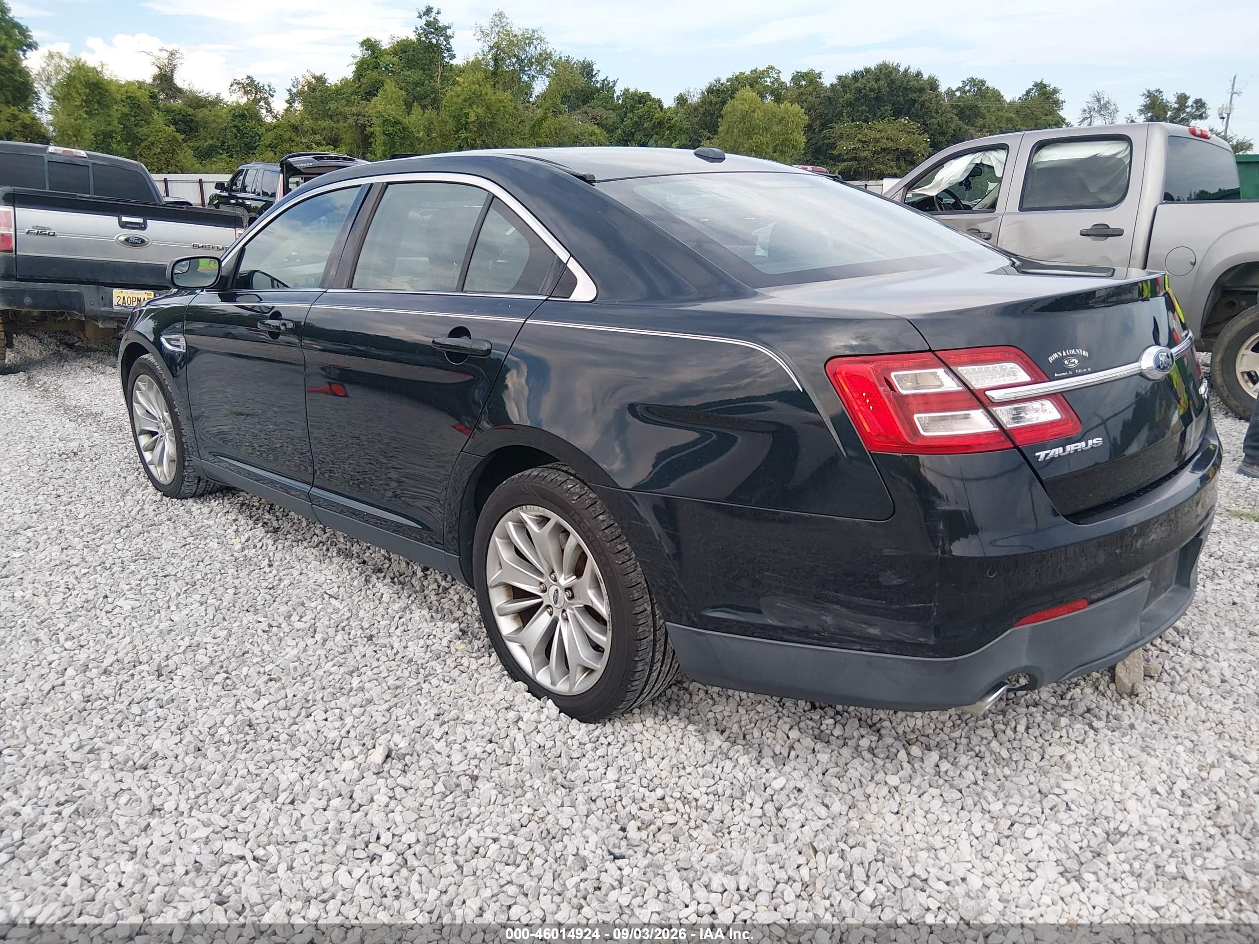 2015 Ford Taurus Limited Черный vin: 1FAHP2F88FG106211
