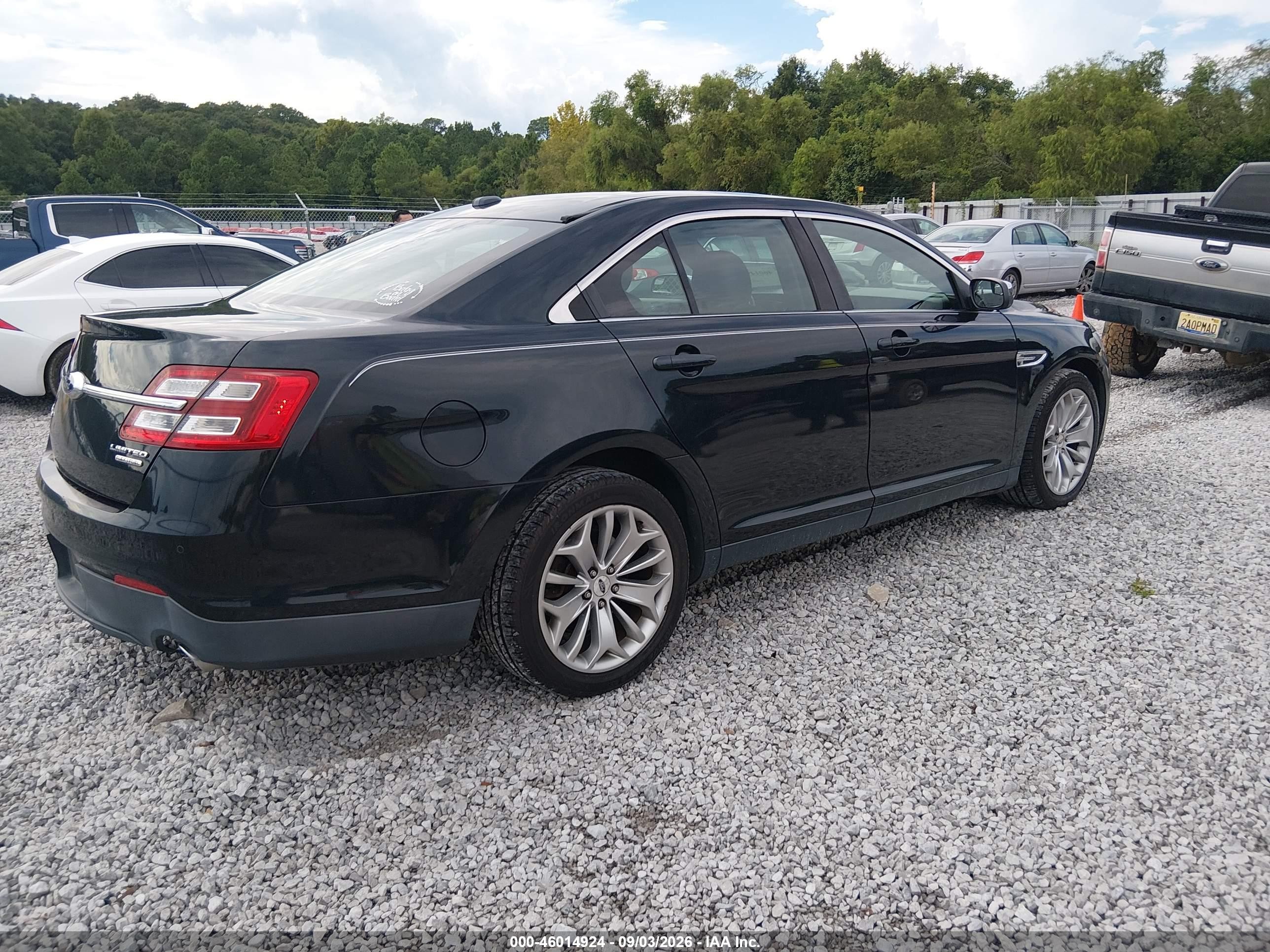 2015 Ford Taurus Limited Черный vin: 1FAHP2F88FG106211