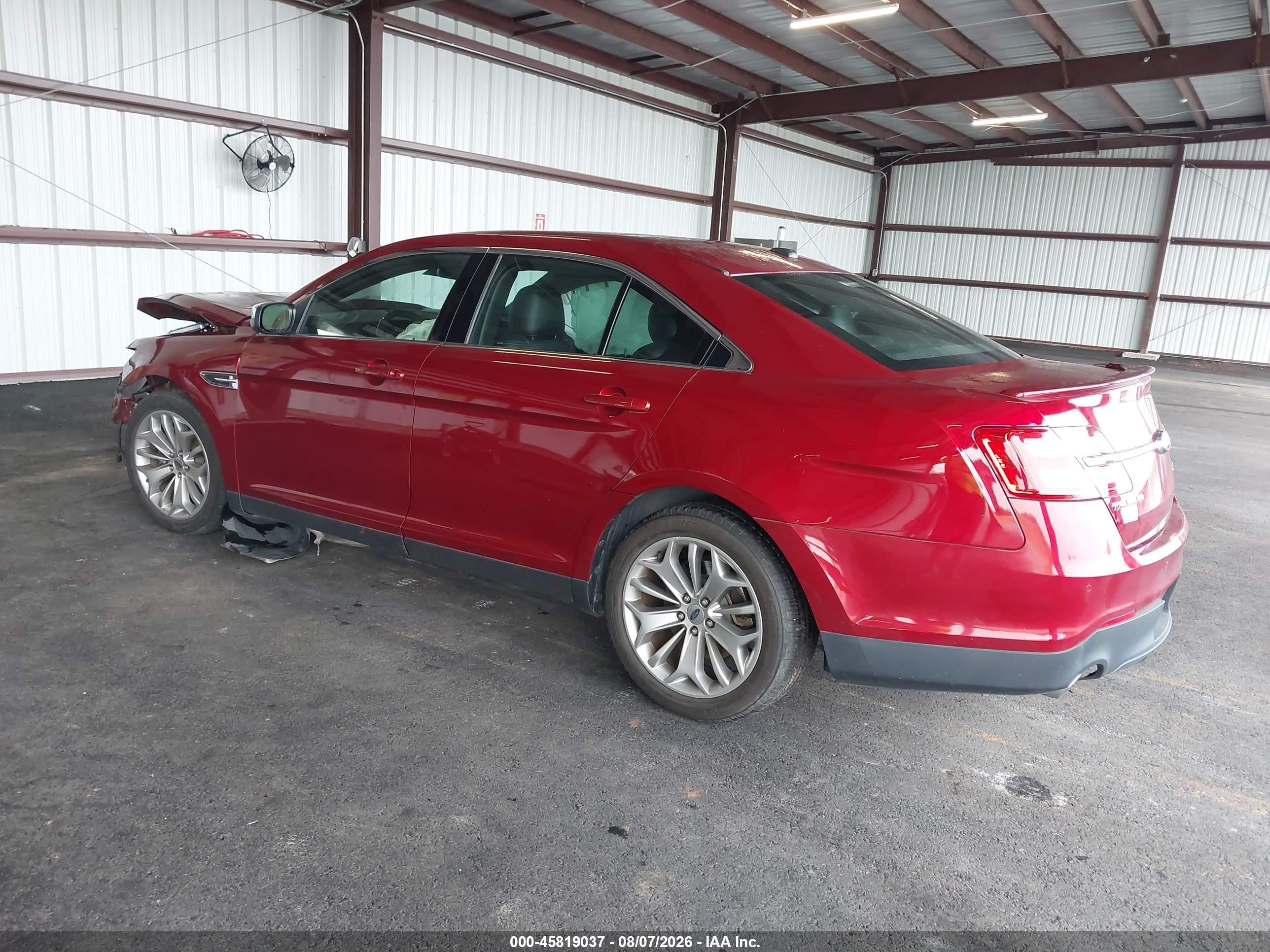 2015 Ford Taurus Limited Red vin: 1FAHP2F88FG151035