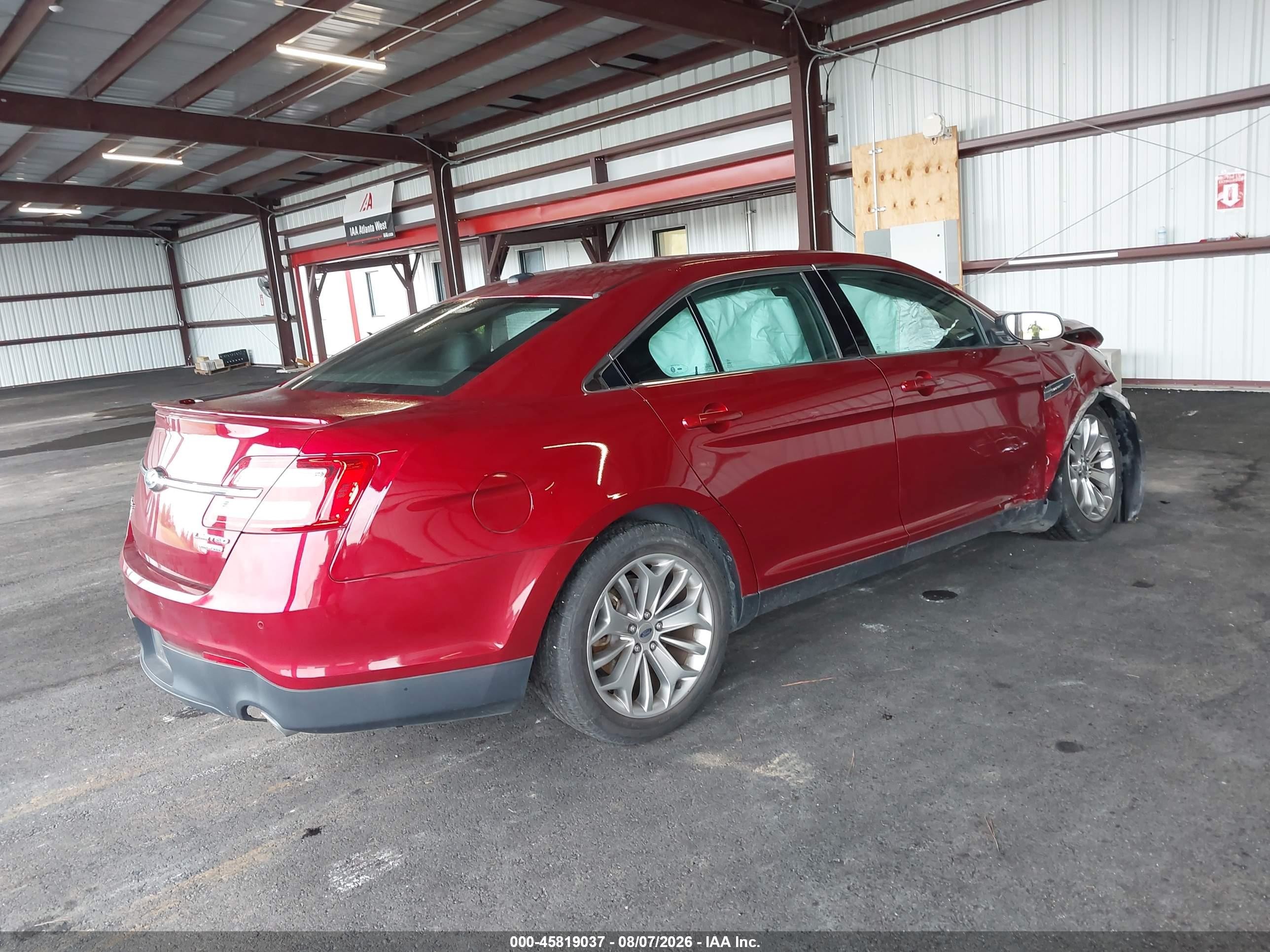 2015 Ford Taurus Limited Red vin: 1FAHP2F88FG151035