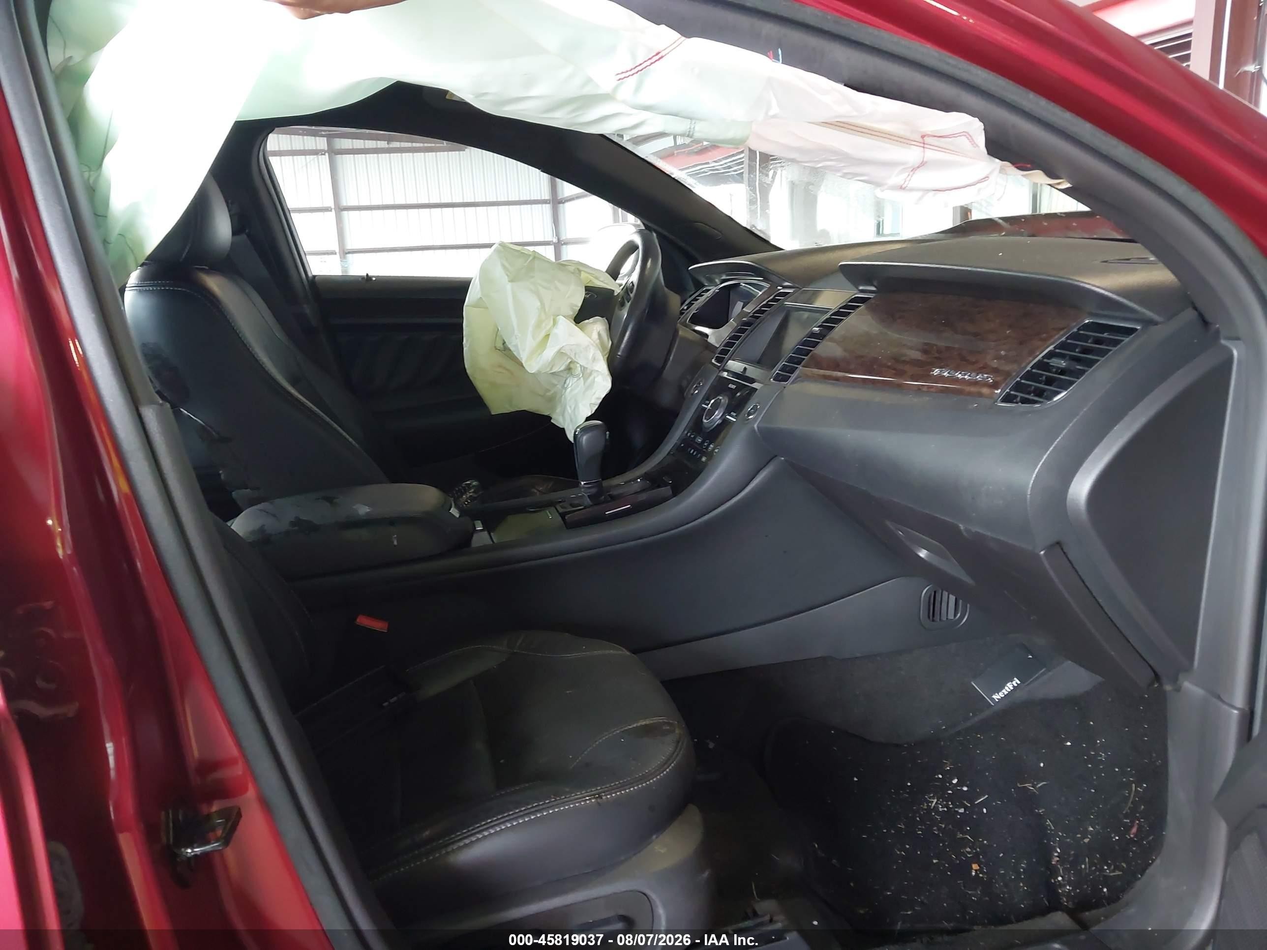 2015 Ford Taurus Limited Red vin: 1FAHP2F88FG151035