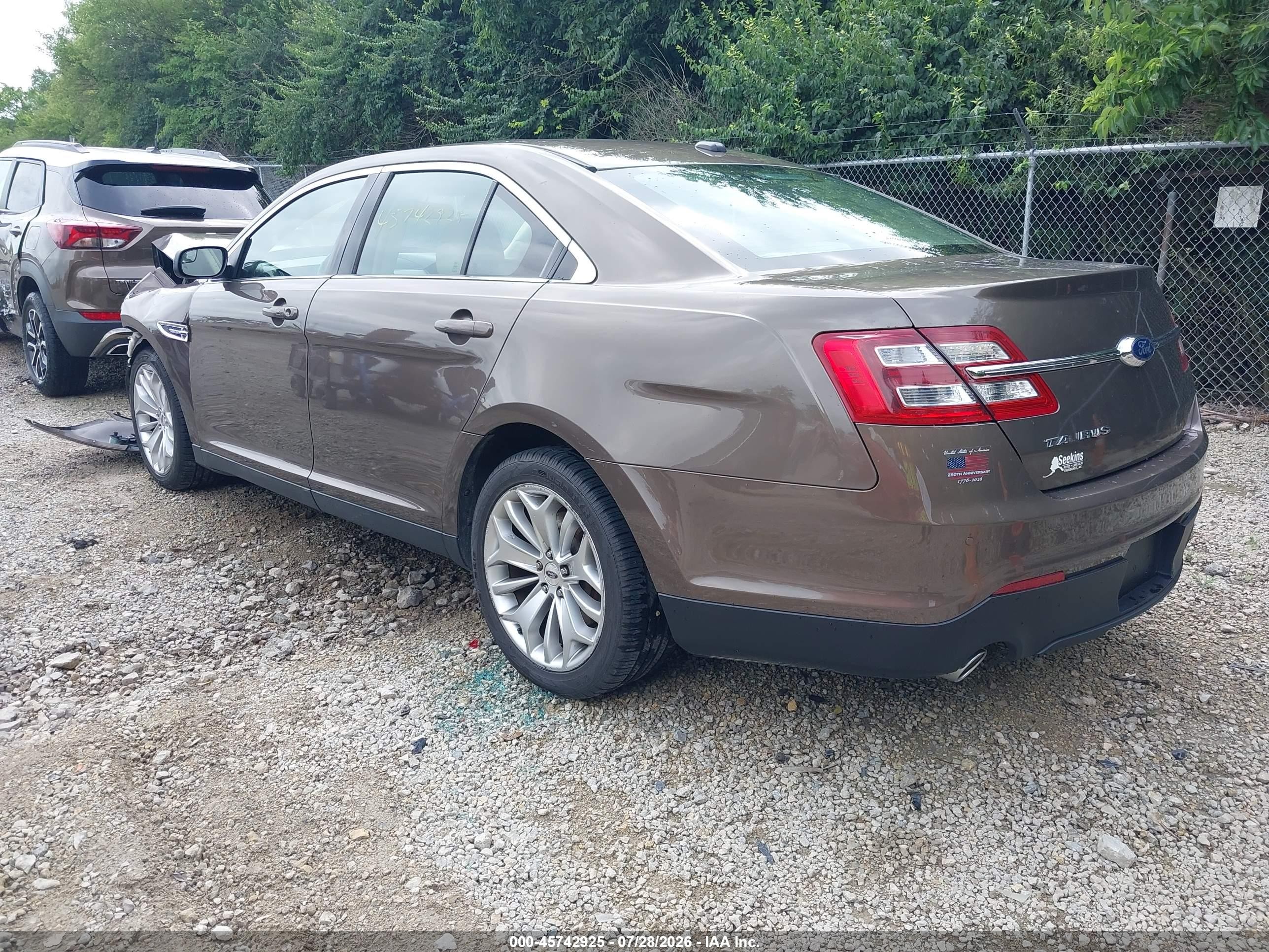 2015 Ford Taurus Limited Коричневый vin: 1FAHP2F88FG165615