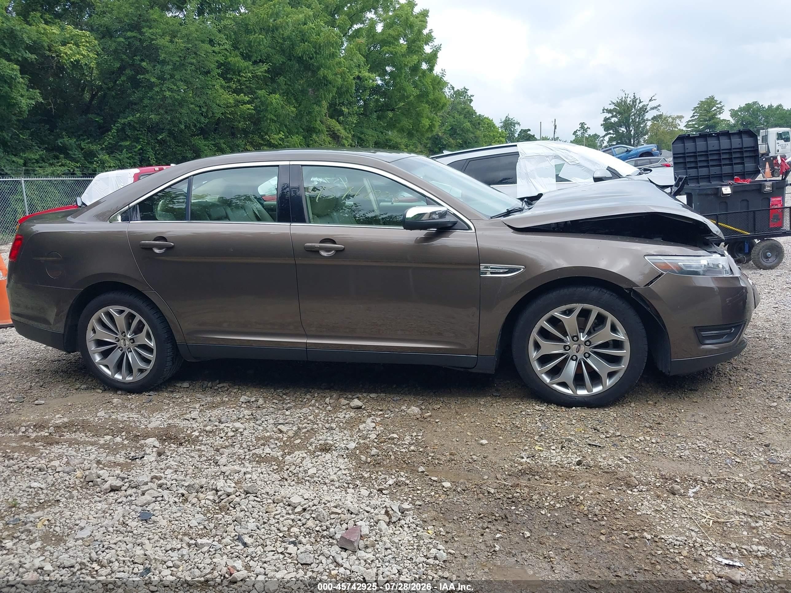 2015 Ford Taurus Limited Коричневый vin: 1FAHP2F88FG165615