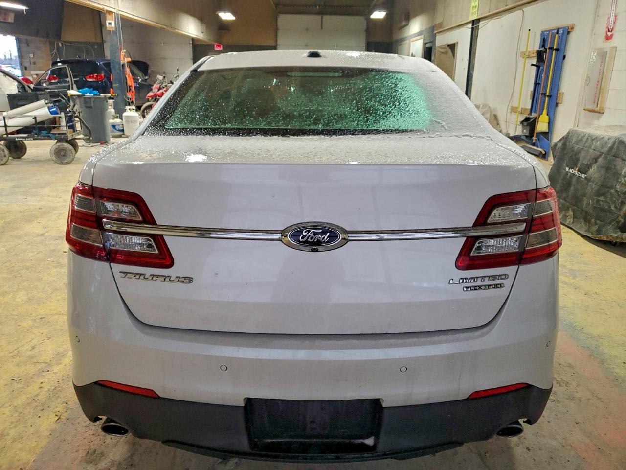 2015 Ford Taurus Limited Белый vin: 1FAHP2F88FG168935