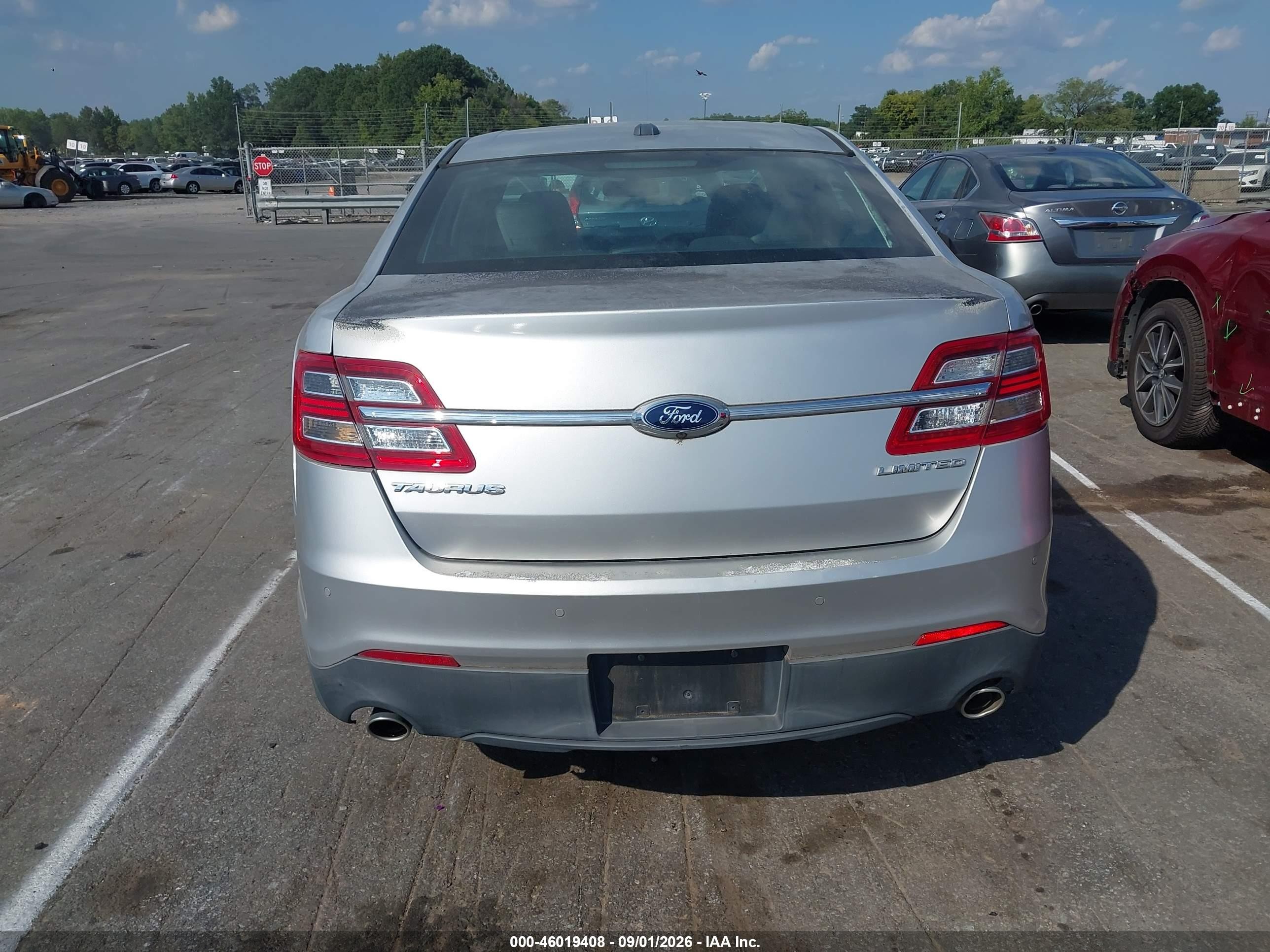 2015 Ford Taurus Limited Silver vin: 1FAHP2F88FG171527