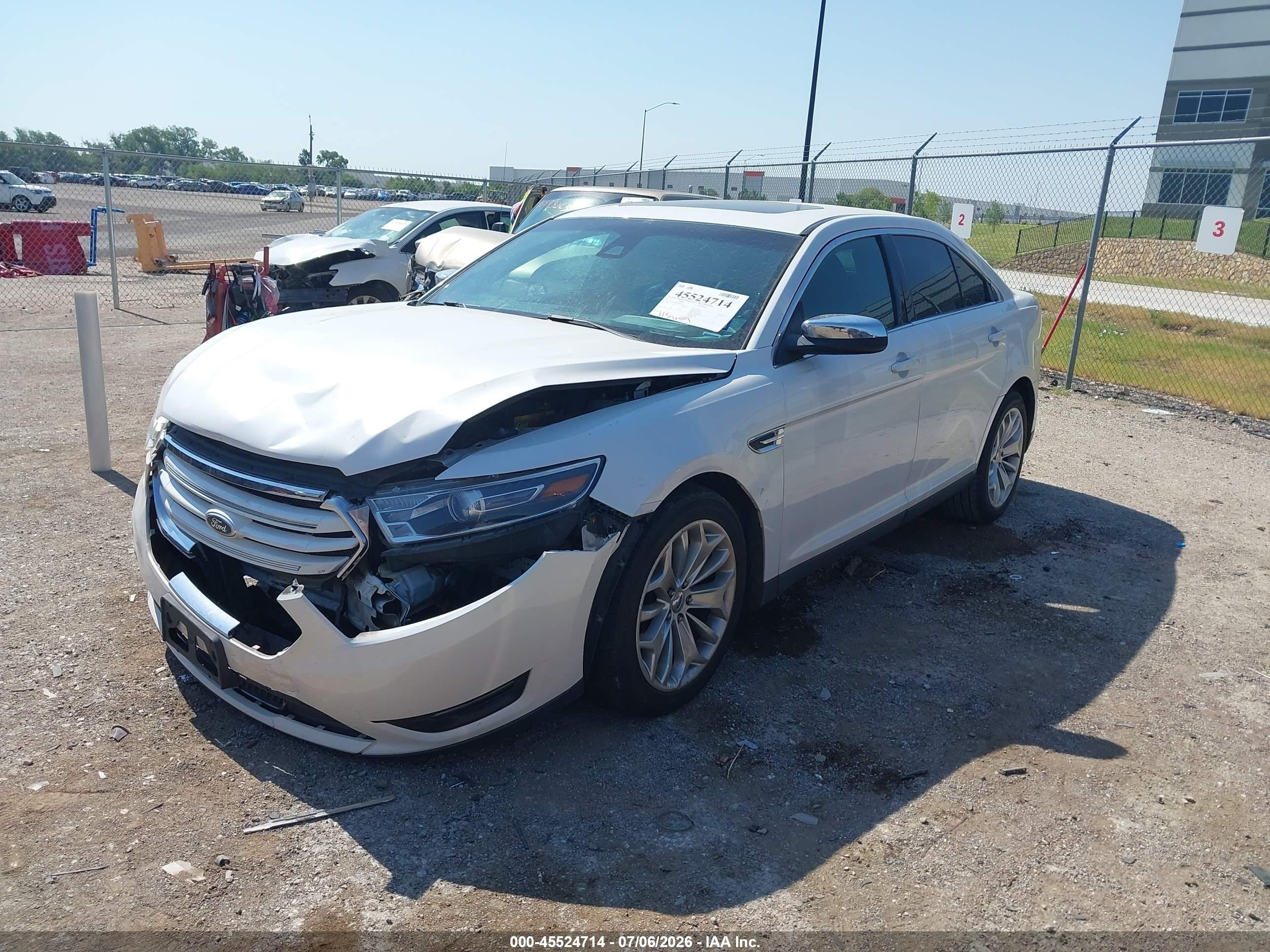 2015 Ford Taurus Limited White vin: 1FAHP2F88FG206745