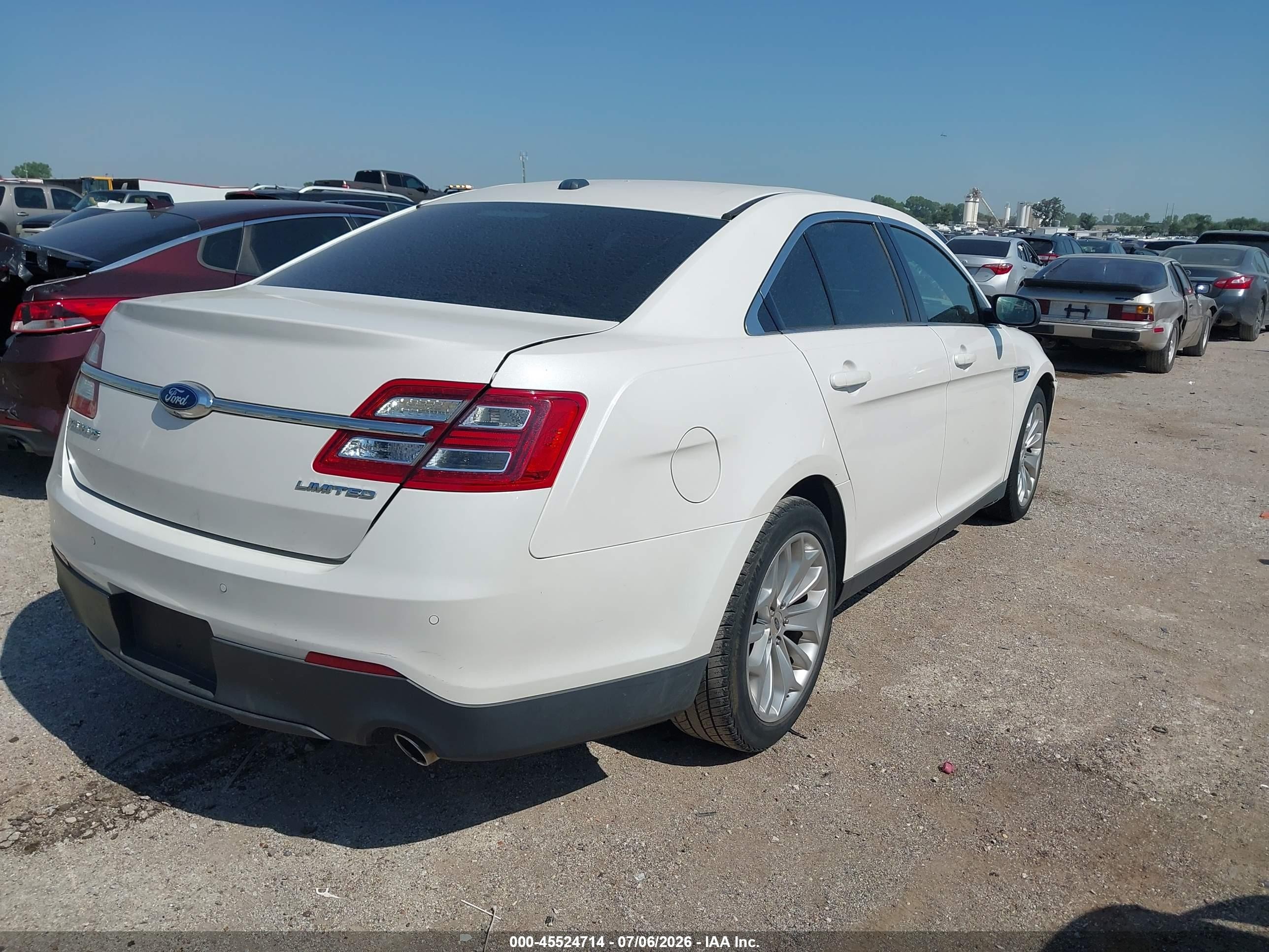 2015 Ford Taurus Limited White vin: 1FAHP2F88FG206745