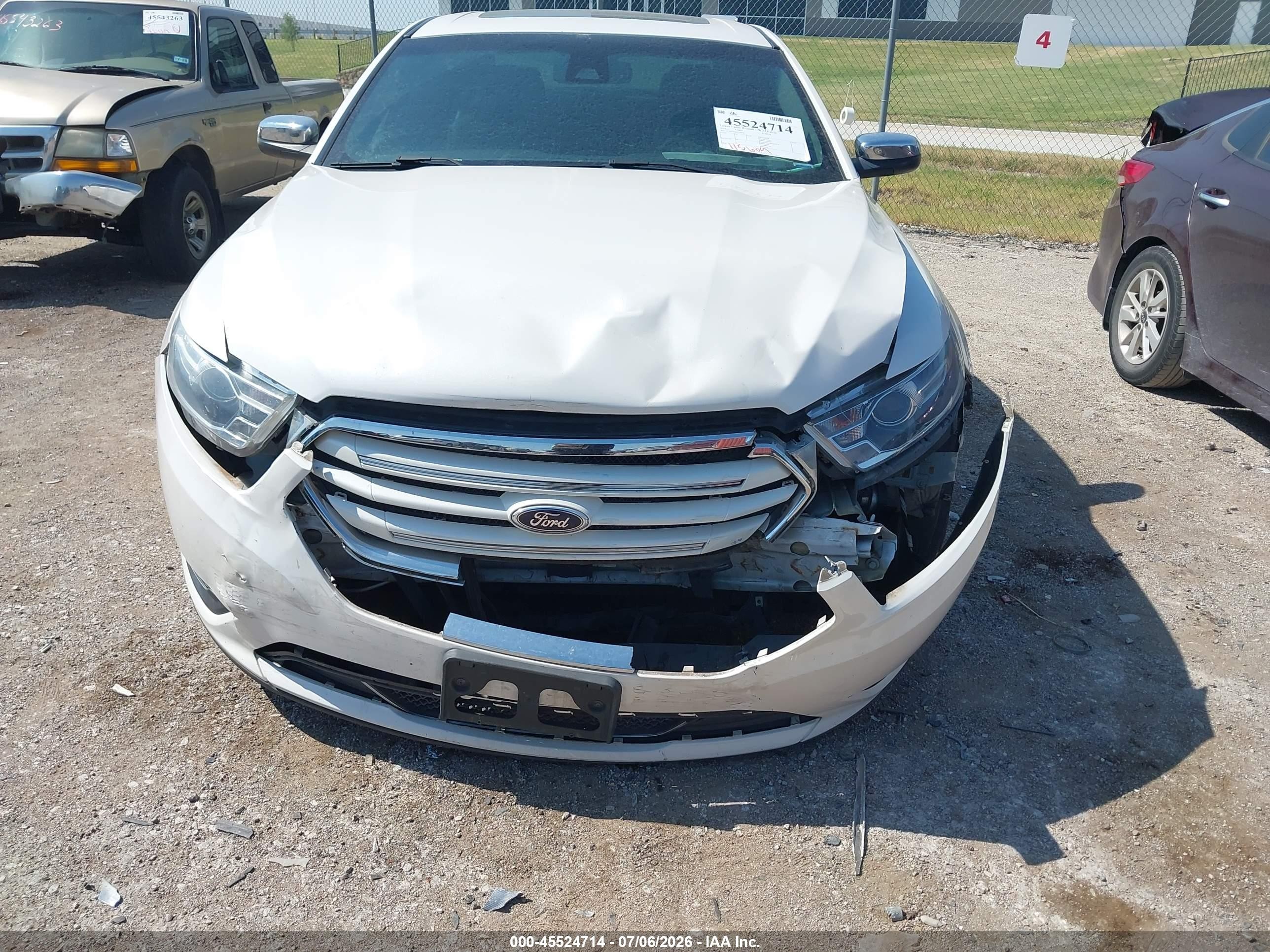 2015 Ford Taurus Limited White vin: 1FAHP2F88FG206745