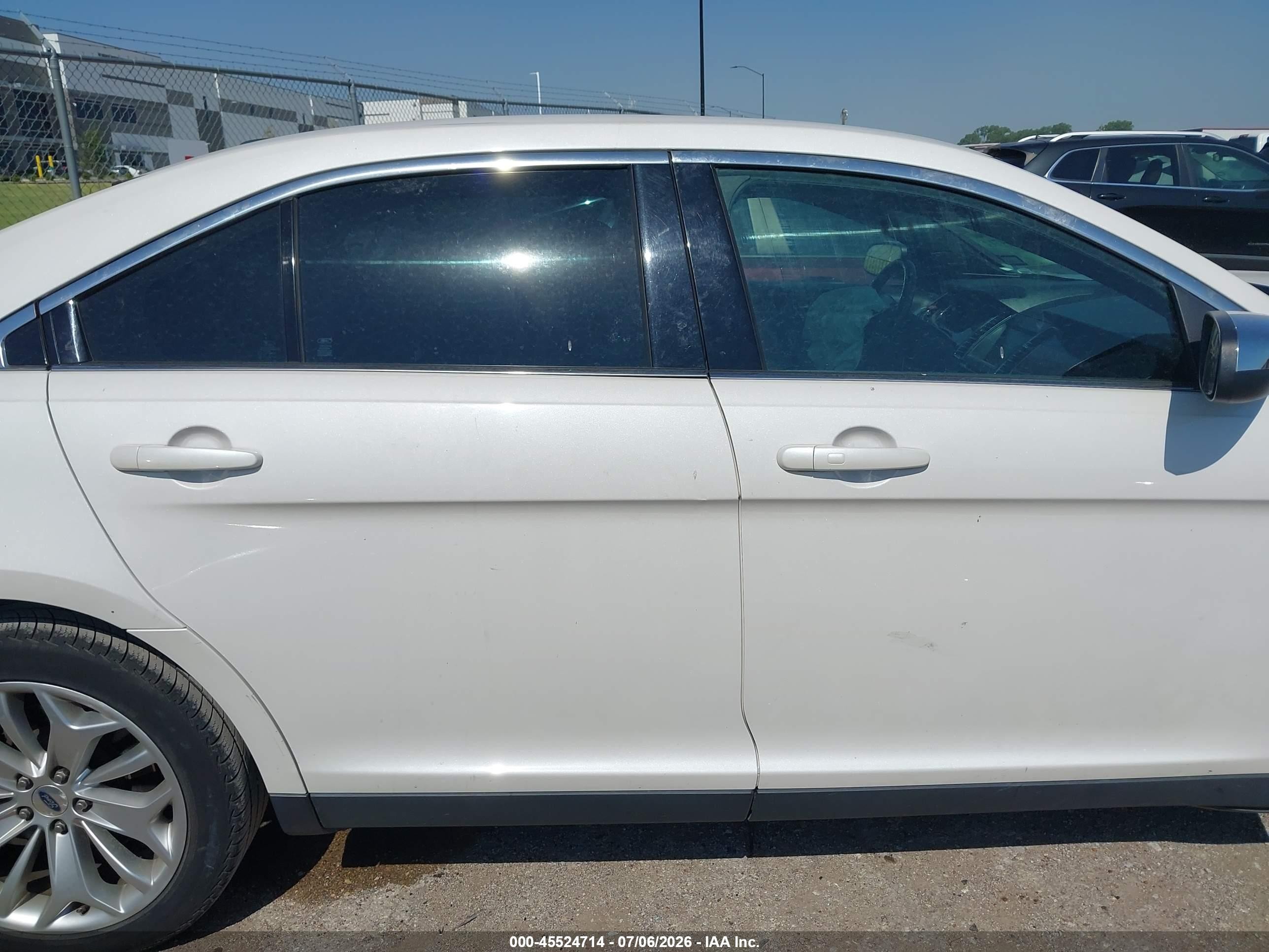 2015 Ford Taurus Limited White vin: 1FAHP2F88FG206745