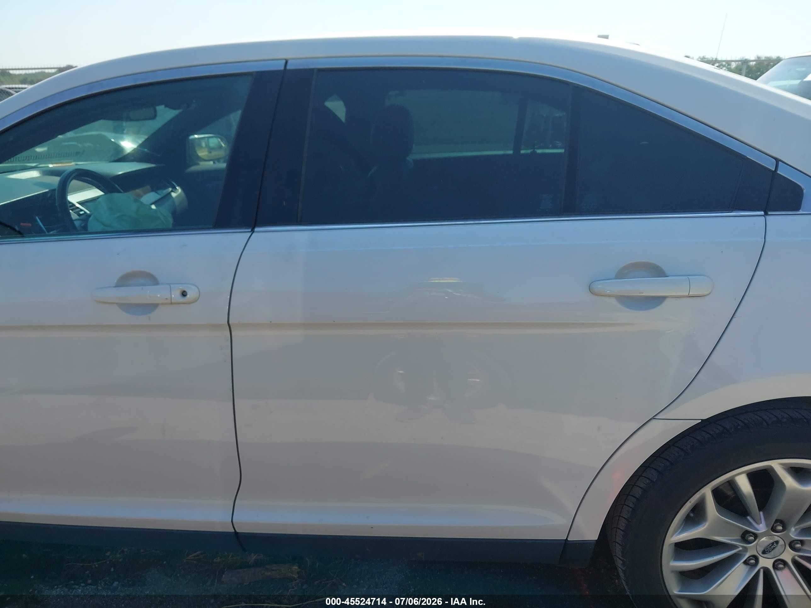 2015 Ford Taurus Limited White vin: 1FAHP2F88FG206745