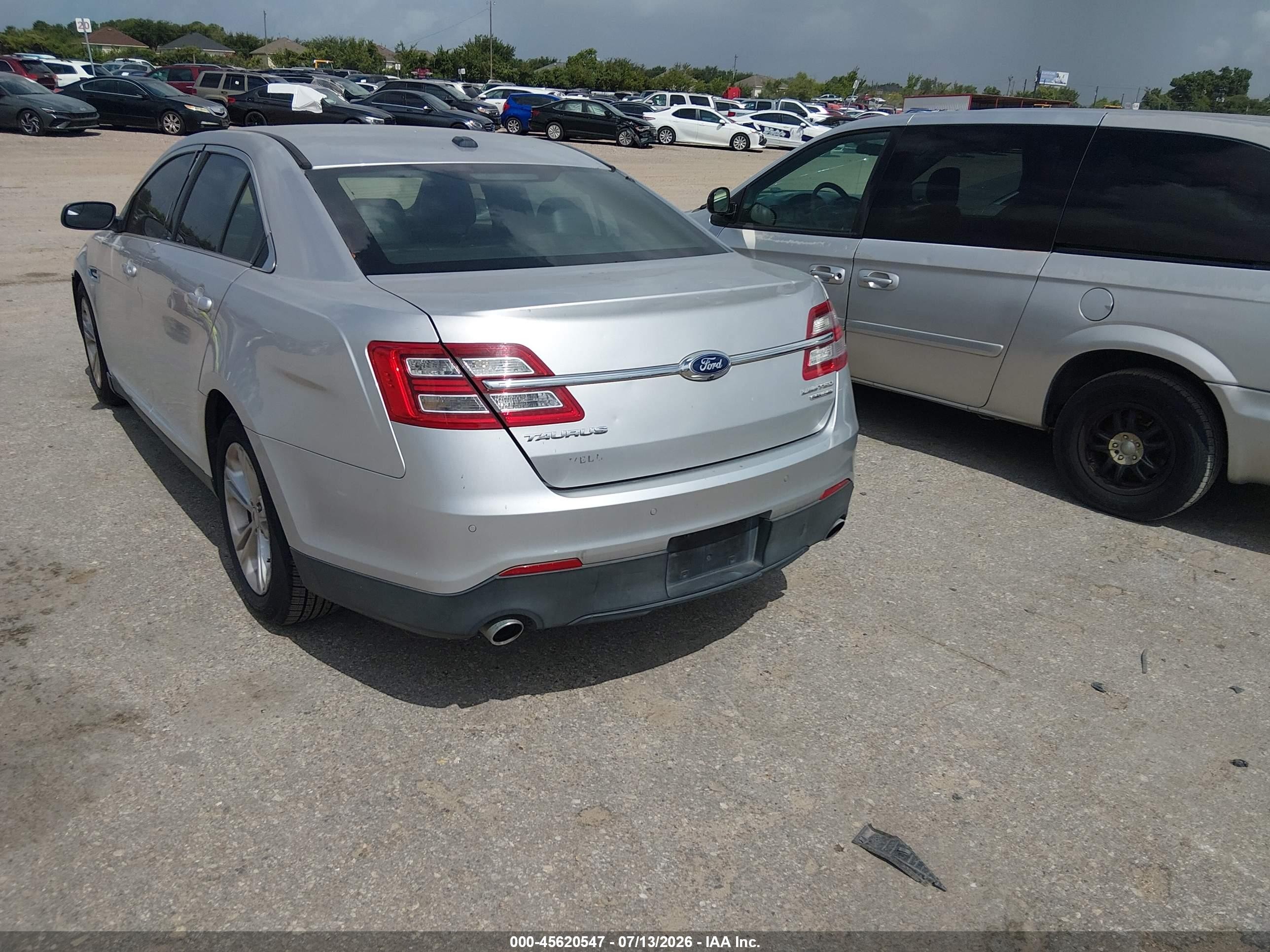 2016 Ford Taurus Limited Silver vin: 1FAHP2F88GG109689
