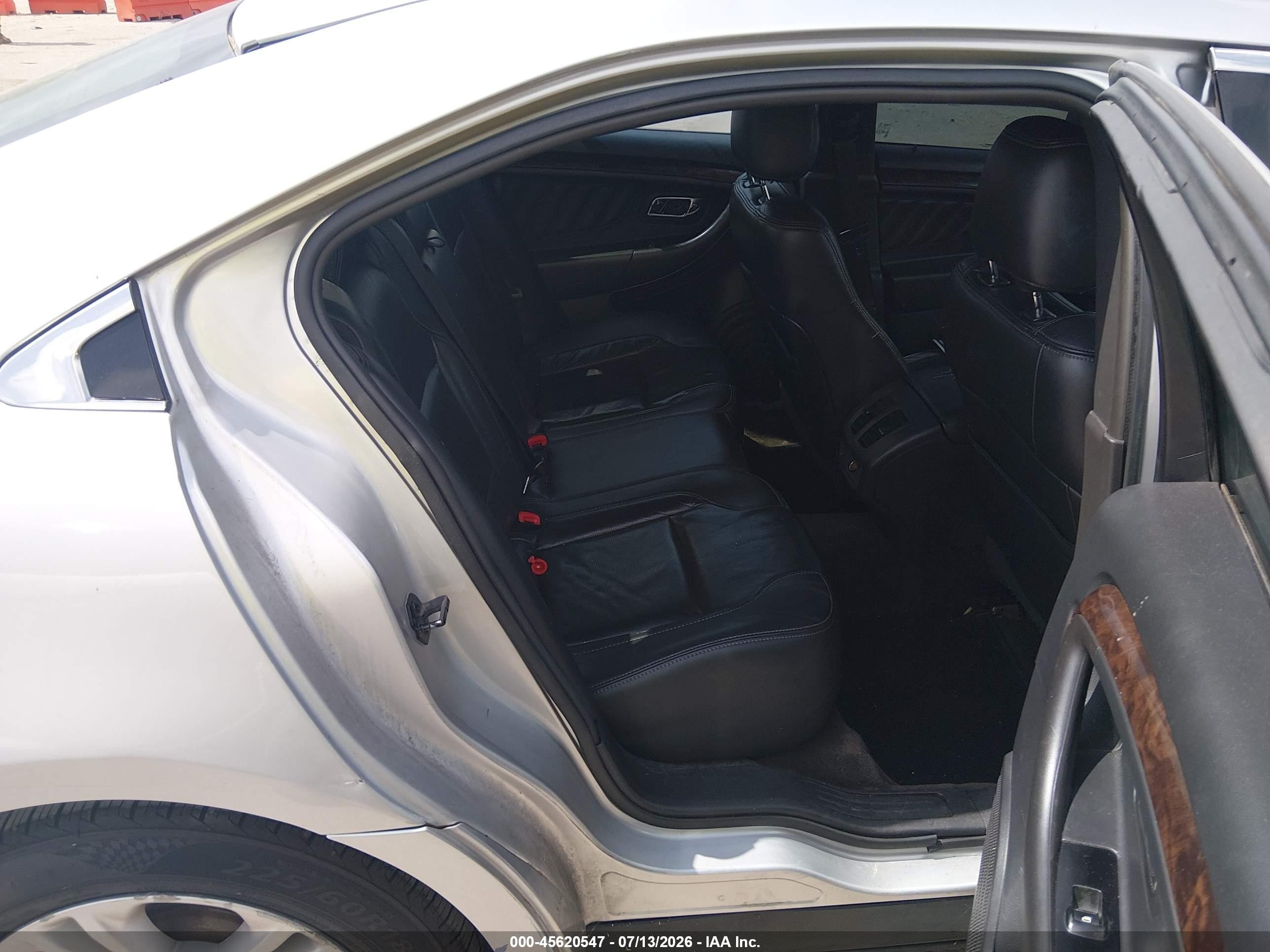 2016 Ford Taurus Limited Silver vin: 1FAHP2F88GG109689