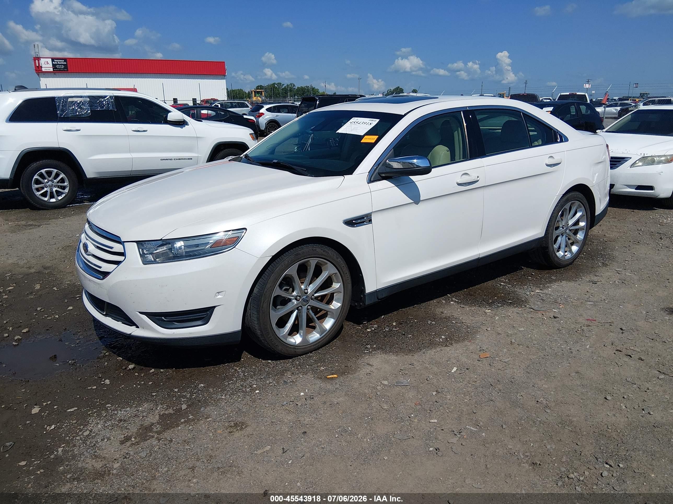 2013 Ford Taurus Limited White vin: 1FAHP2F89DG107431