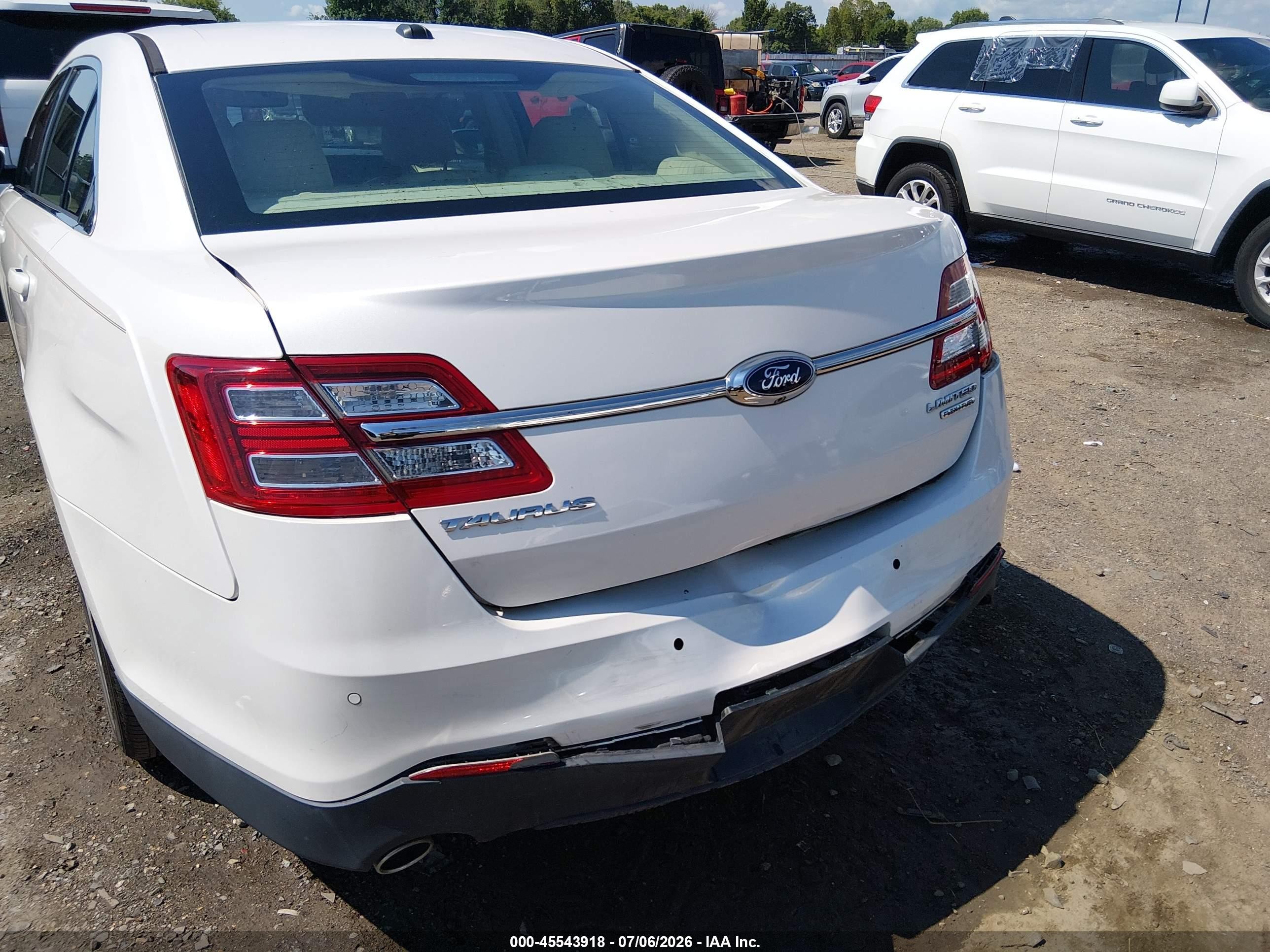 2013 Ford Taurus Limited White vin: 1FAHP2F89DG107431