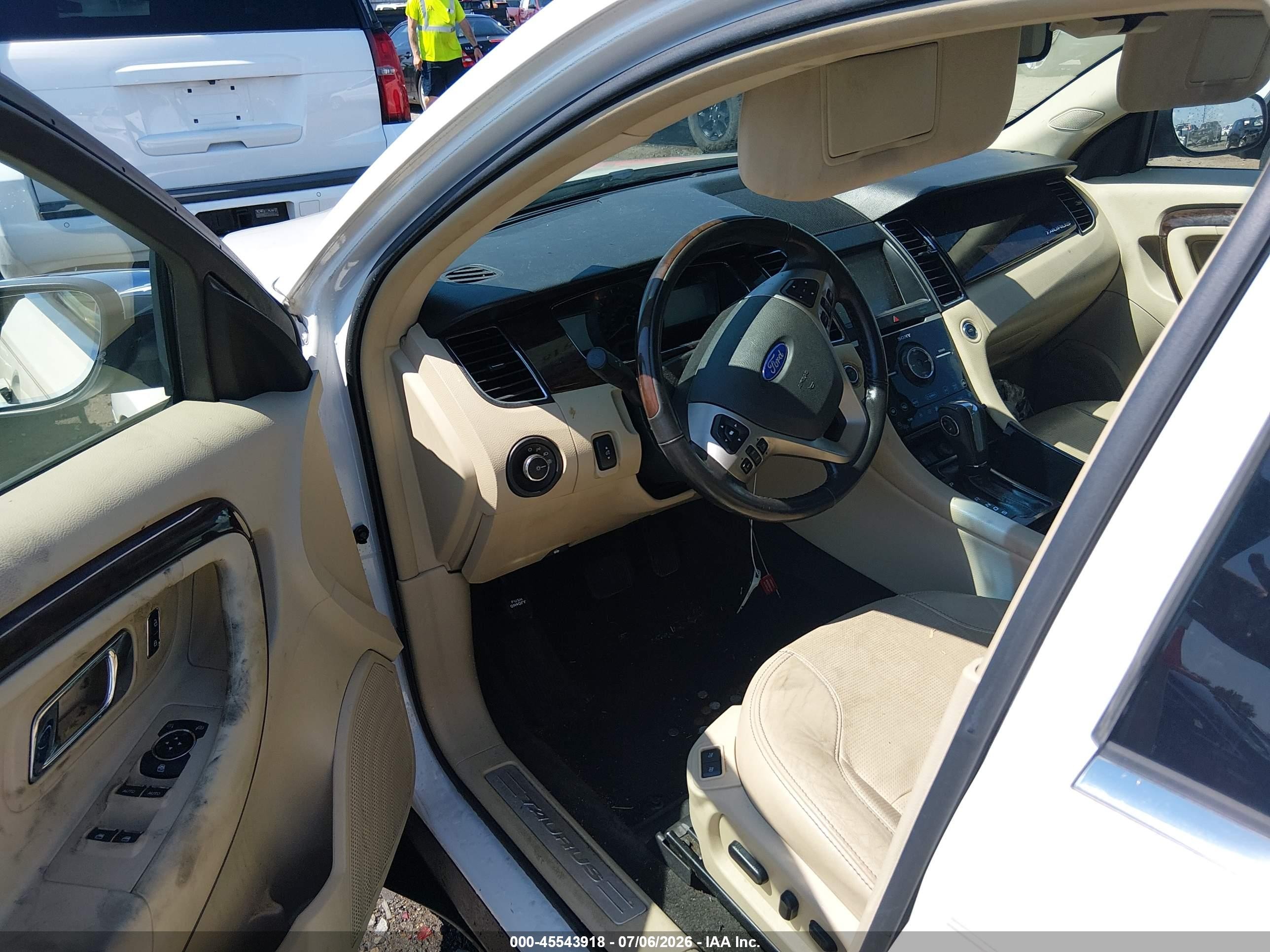 2013 Ford Taurus Limited White vin: 1FAHP2F89DG107431