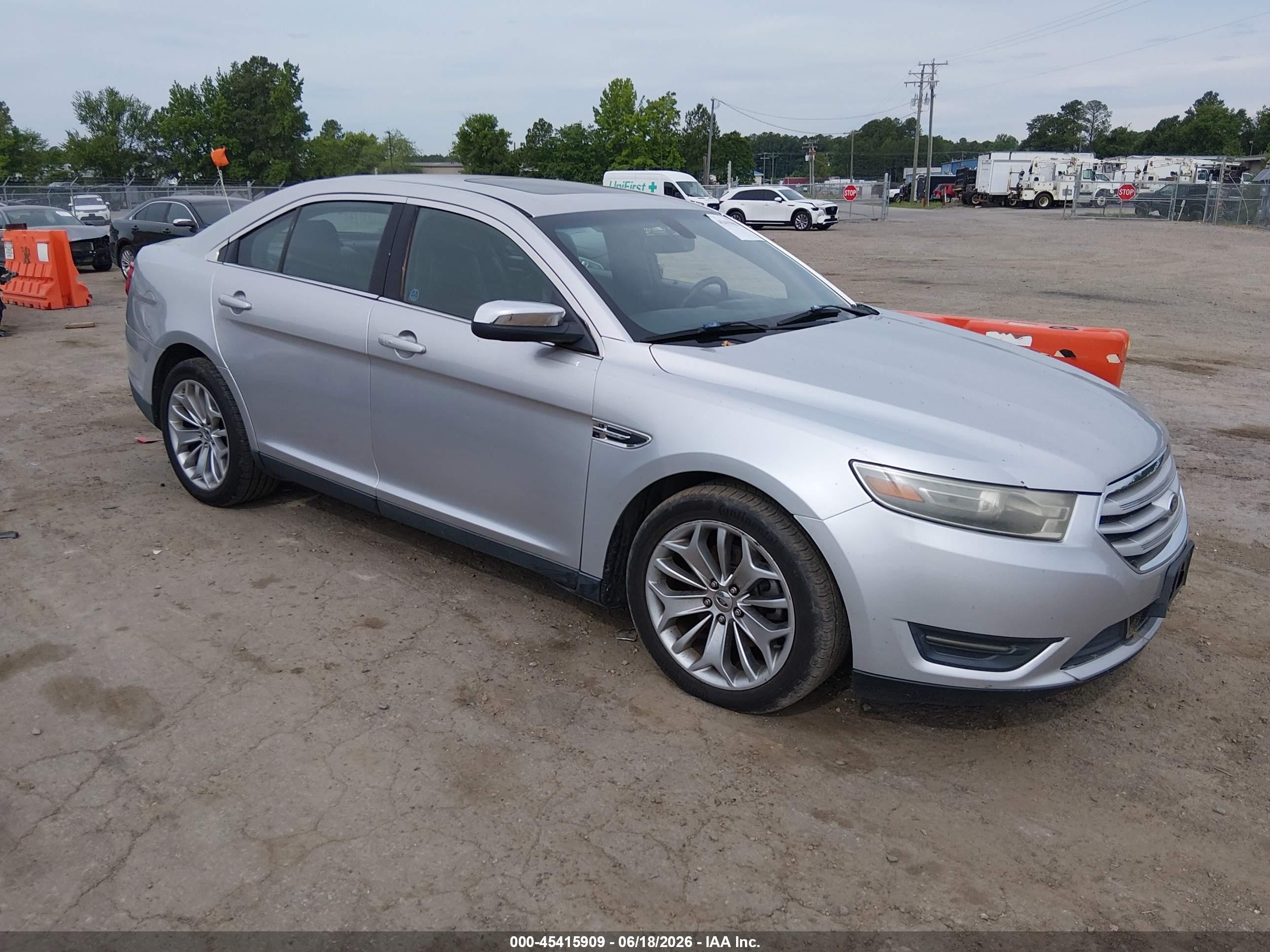 2013 Ford Taurus Limited Silver vin: 1FAHP2F89DG123130