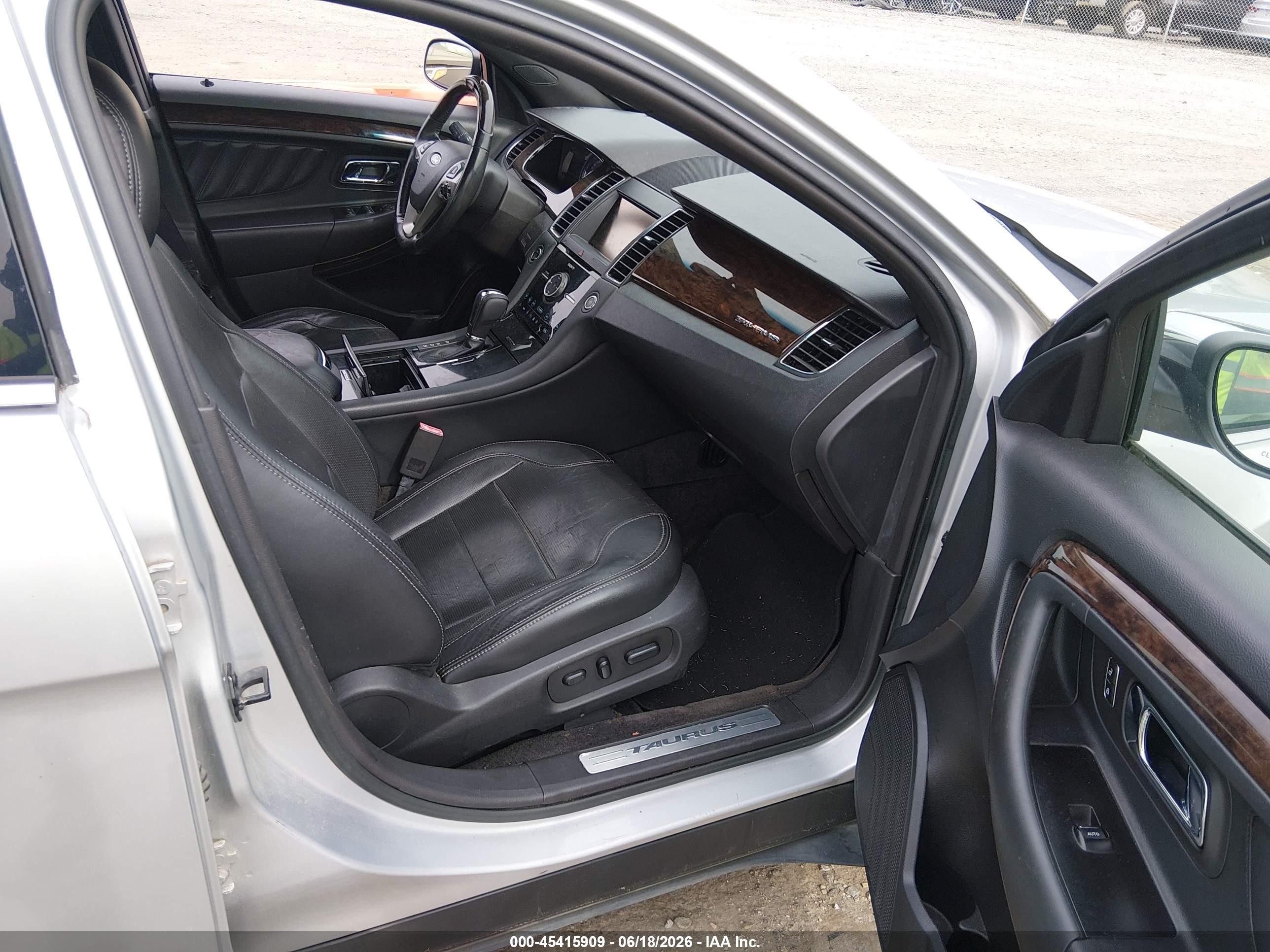 2013 Ford Taurus Limited Silver vin: 1FAHP2F89DG123130