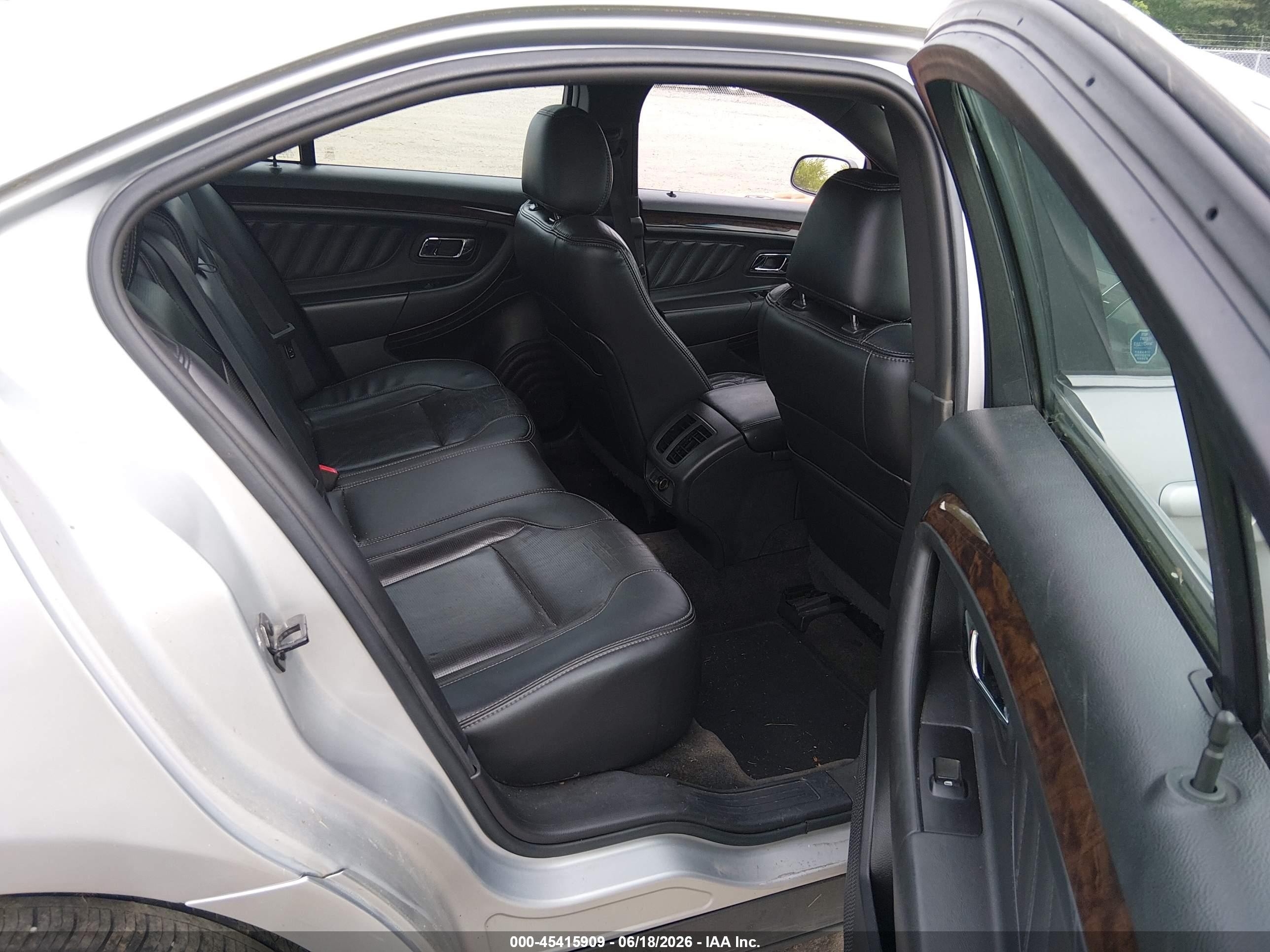 2013 Ford Taurus Limited Silver vin: 1FAHP2F89DG123130
