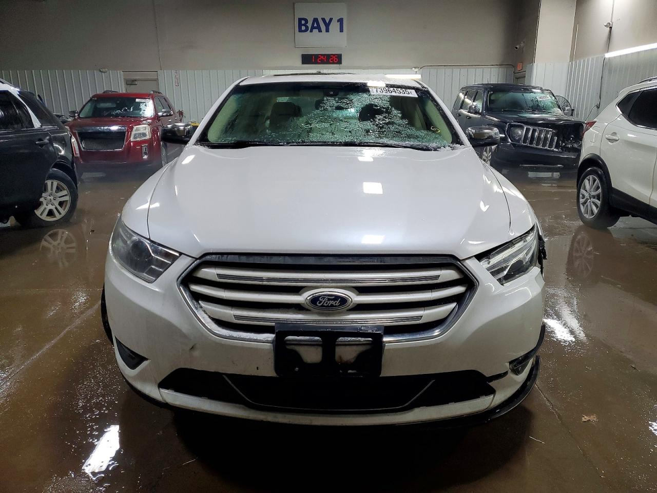 2013 Ford Taurus Limited White vin: 1FAHP2F89DG148058