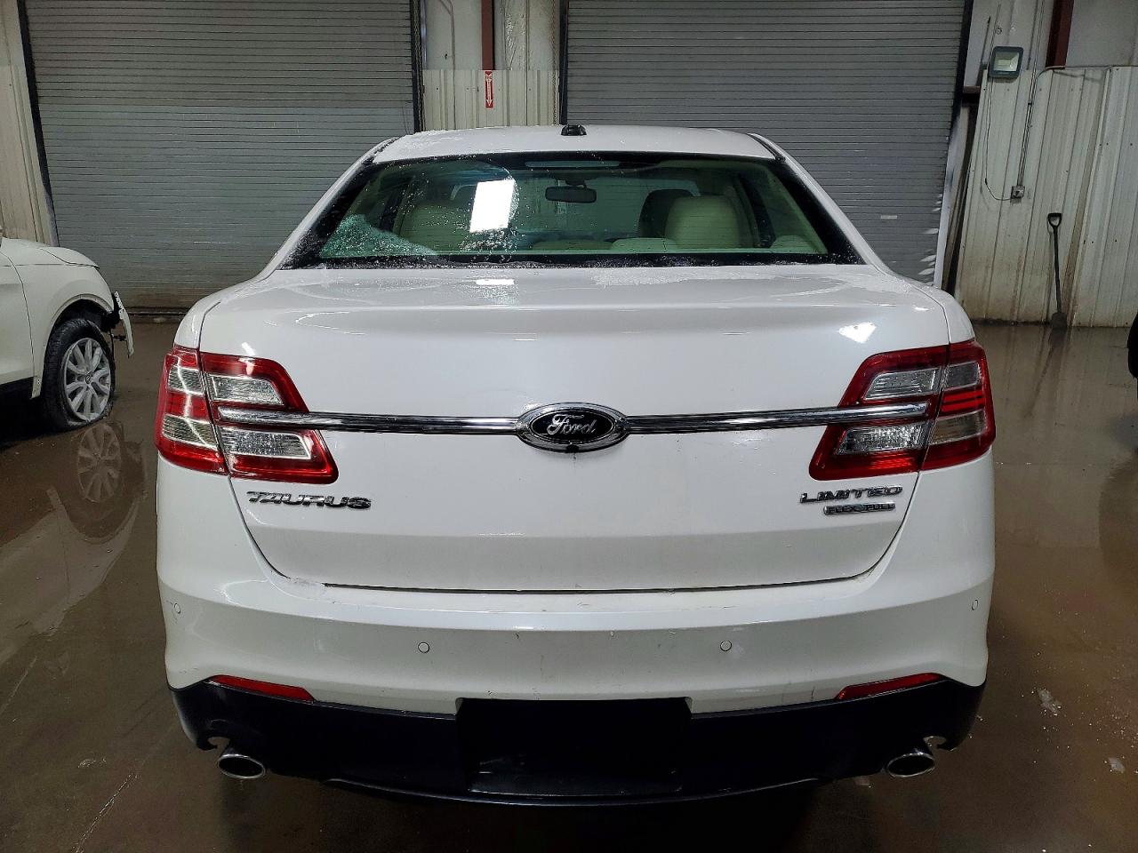 2013 Ford Taurus Limited White vin: 1FAHP2F89DG148058