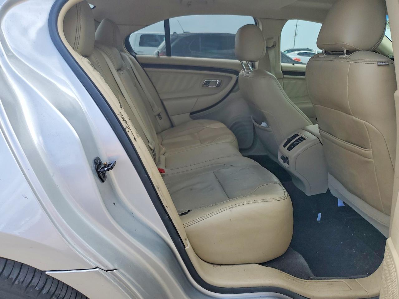 2014 Ford Taurus Limited Silver vin: 1FAHP2F89EG110623