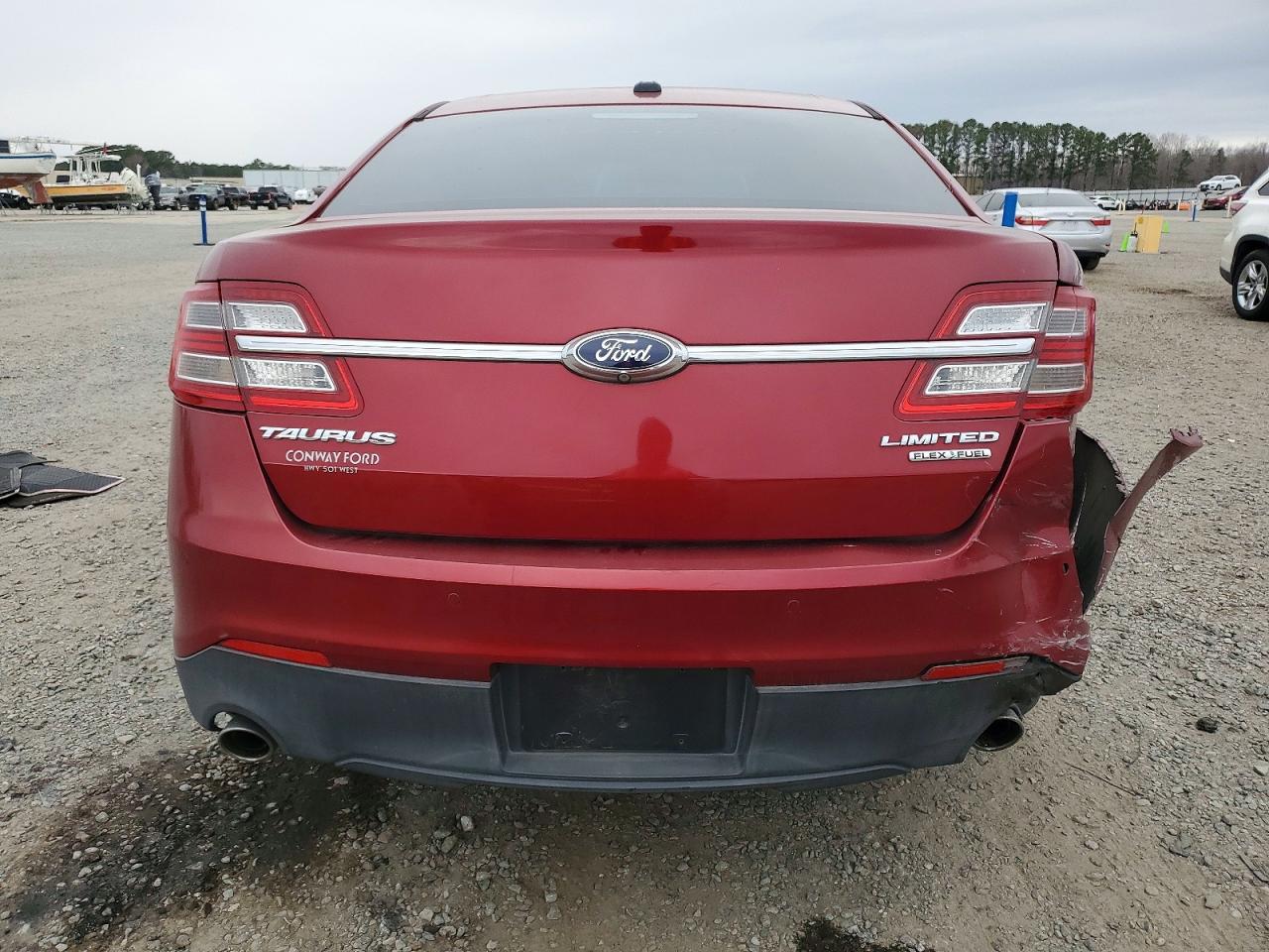 2014 Ford Taurus Limited Red vin: 1FAHP2F89EG116647