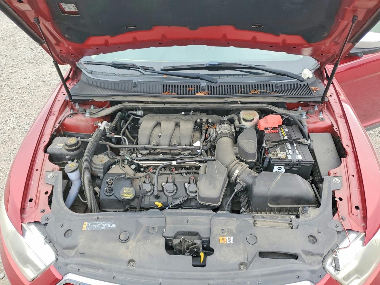2014 Ford Taurus Limited Red vin: 1FAHP2F89EG116647