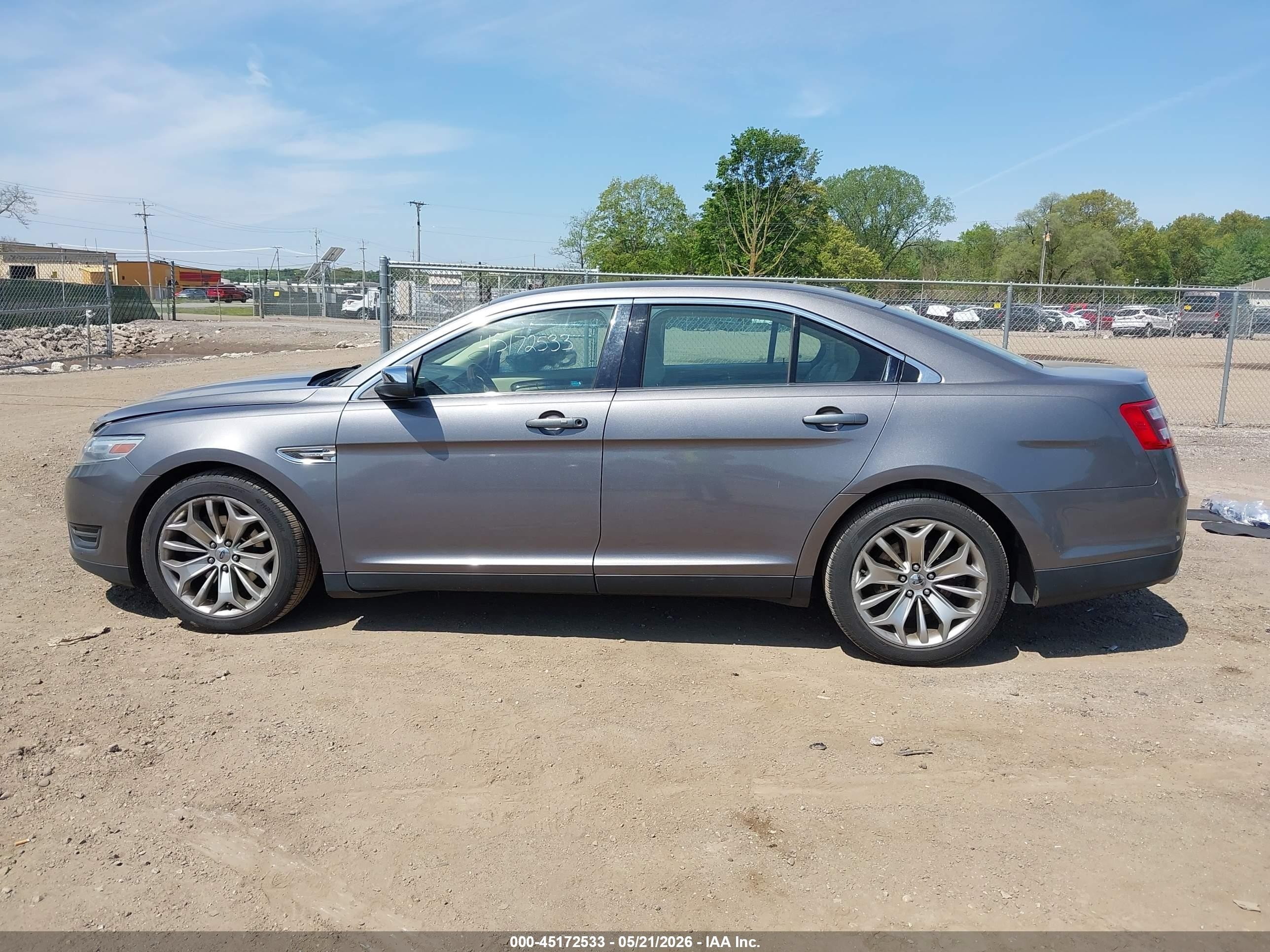 2014 Ford Taurus Limited Silver vin: 1FAHP2F89EG118060