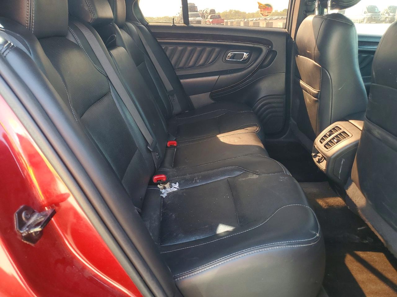 2014 Ford Taurus Limited Red vin: 1FAHP2F89EG161880