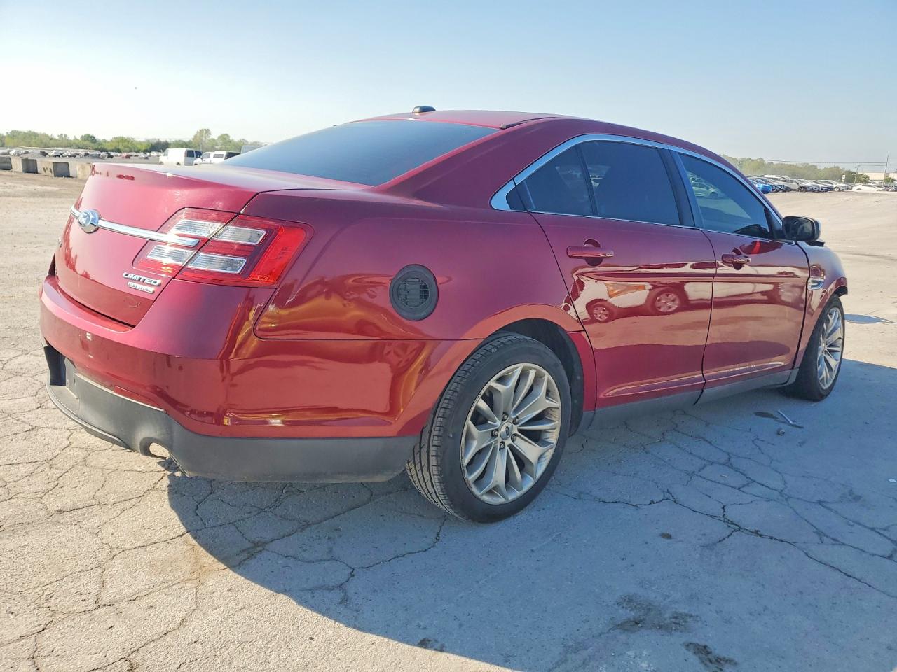 2014 Ford Taurus Limited Red vin: 1FAHP2F89EG161880